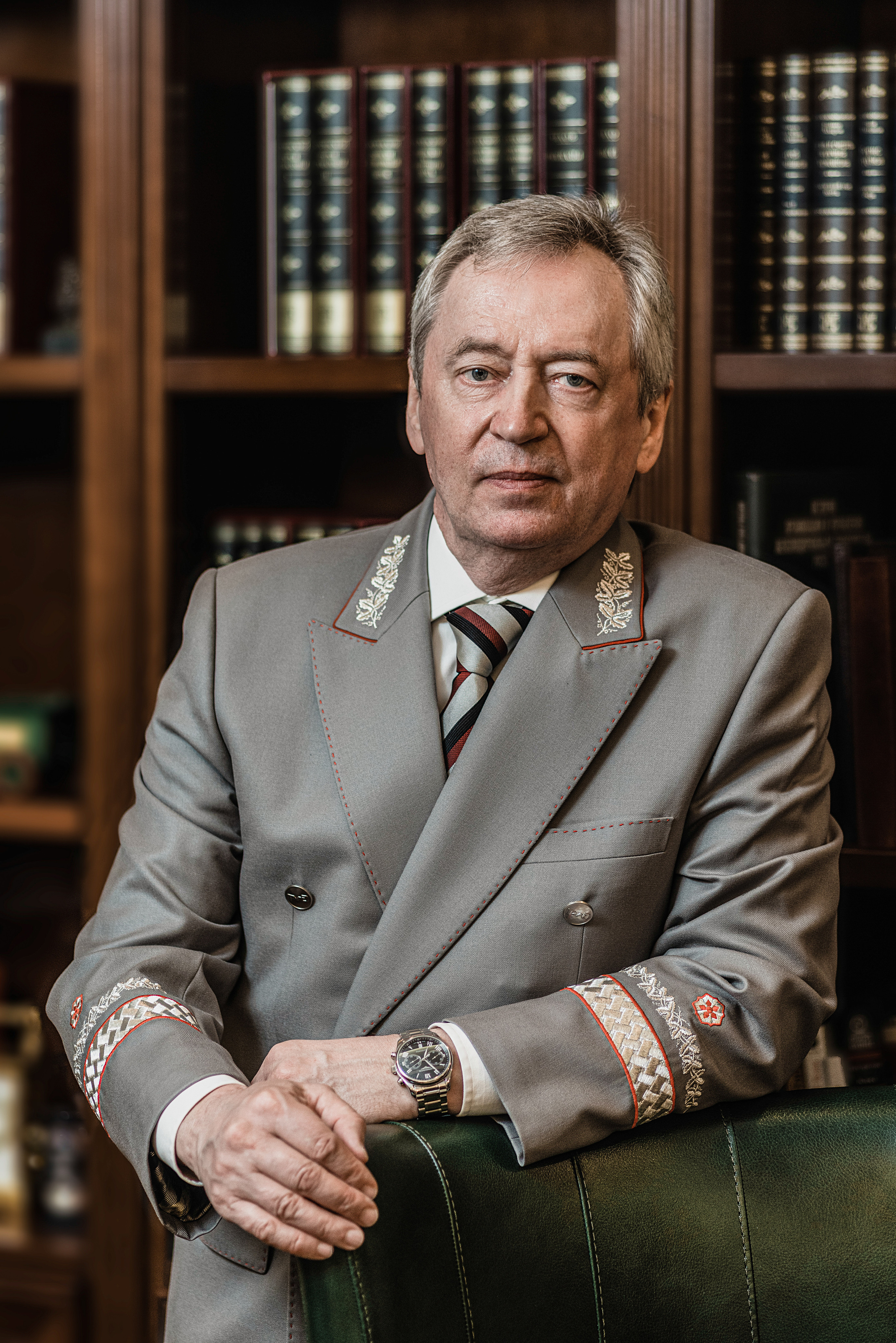 Мужской портрет. Интерьерный и репортажный фотограф в Санкт-Петербурге