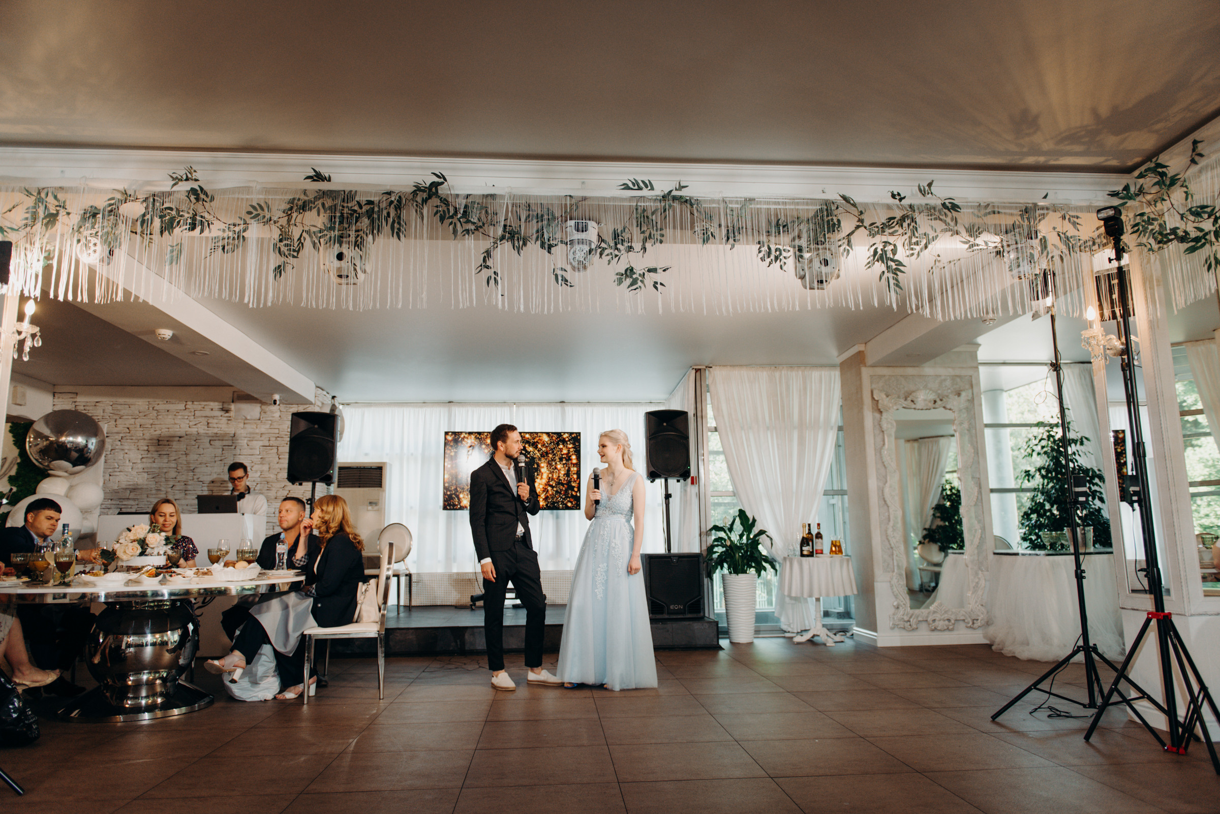 фотограф на выпускной, фотосъёмка выпускного в ресторане Vinity