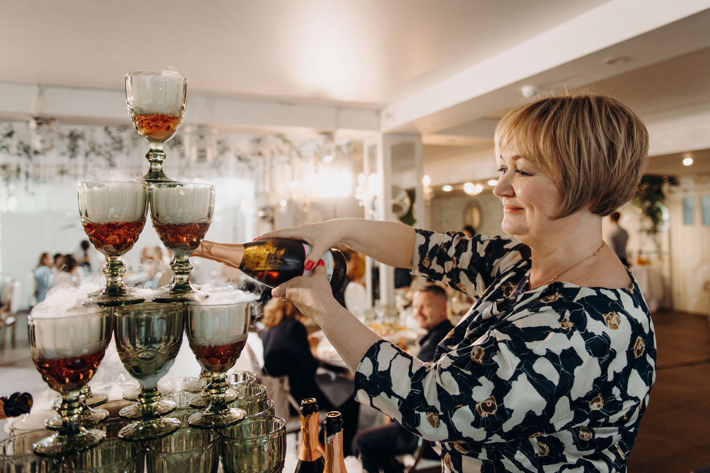 фотограф на выпускной, фотосъёмка выпускного в ресторане Vinity