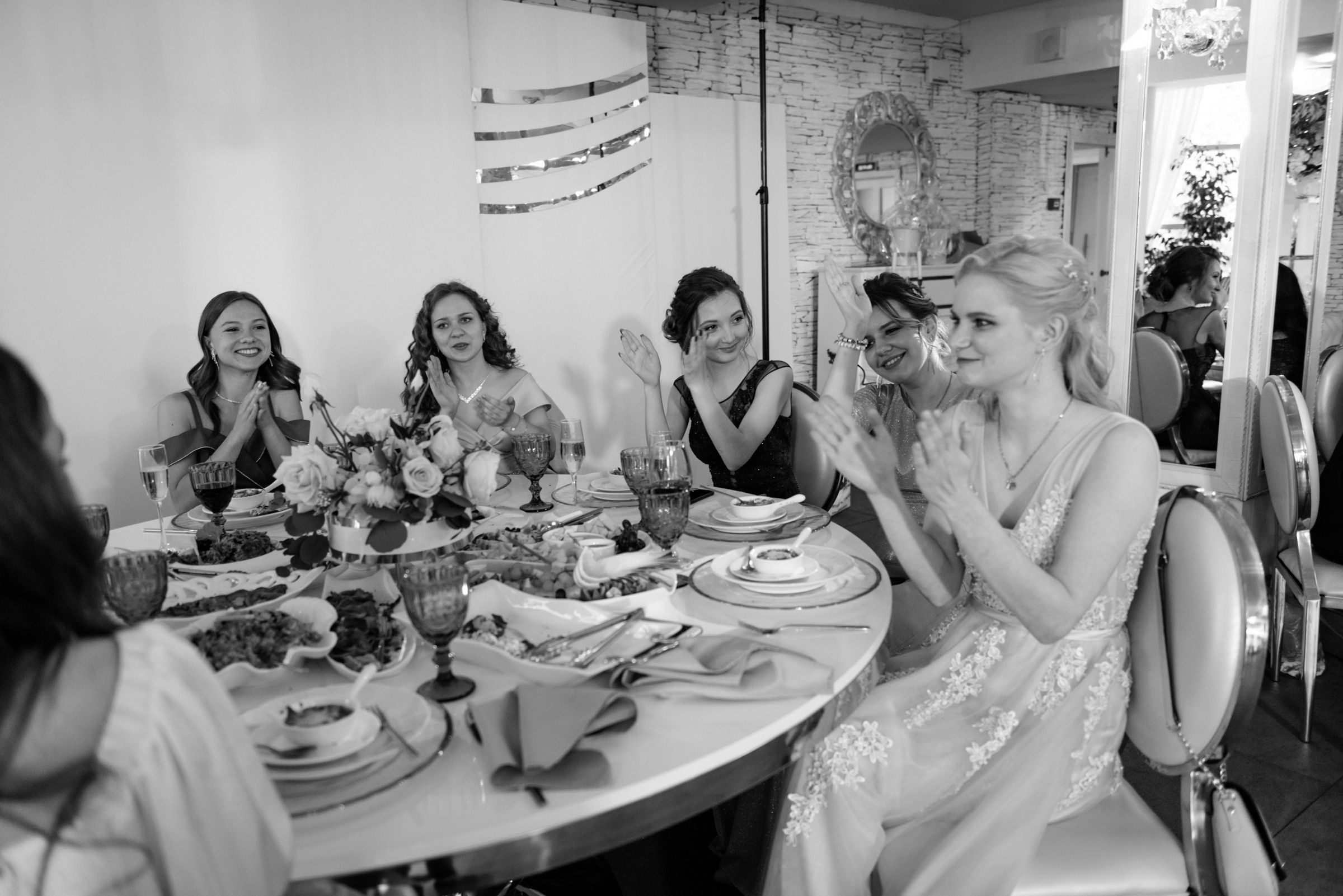 фотограф на выпускной, фотосъёмка выпускного в ресторане Vinity