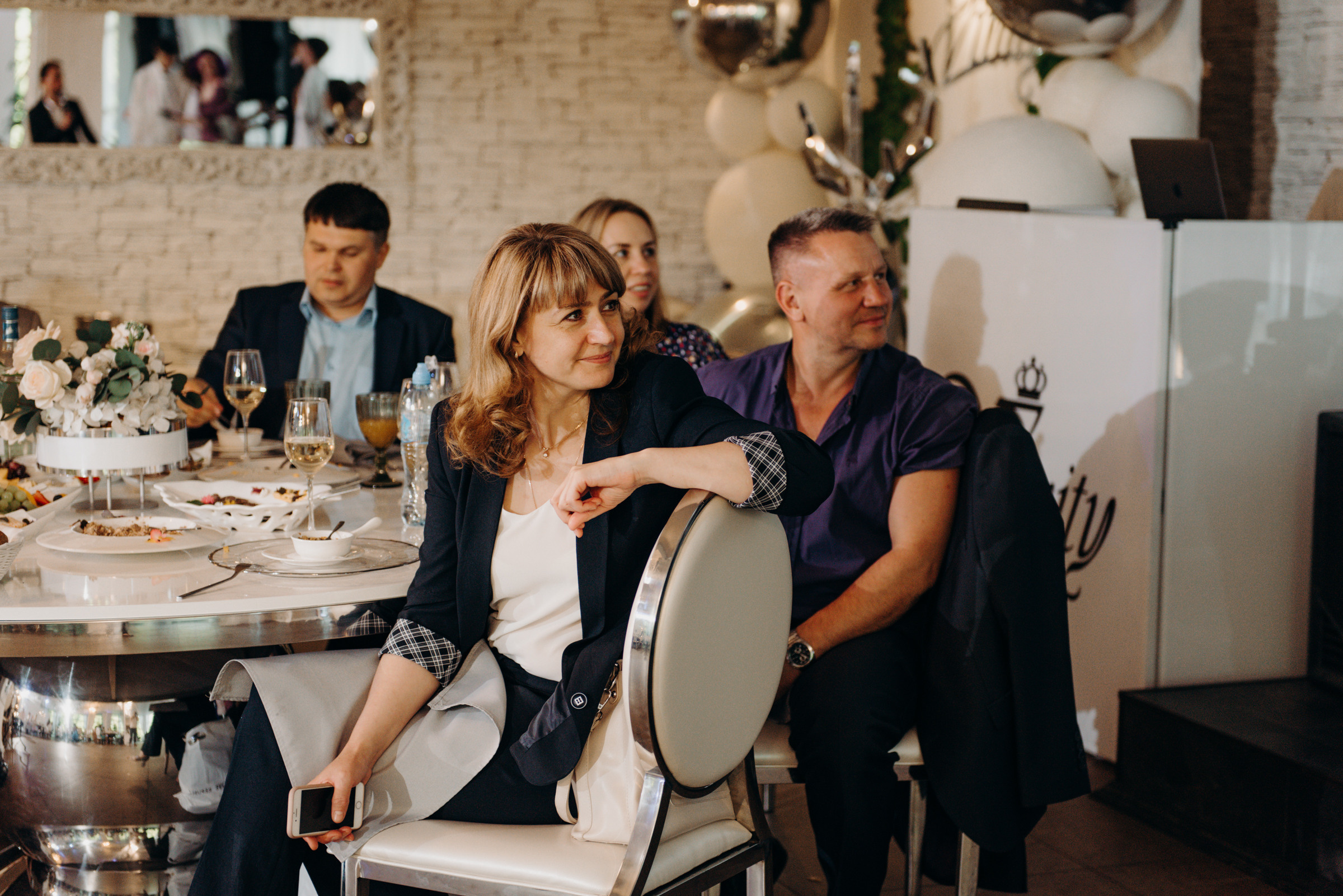 фотограф на выпускной, фотосъёмка выпускного в ресторане Vinity