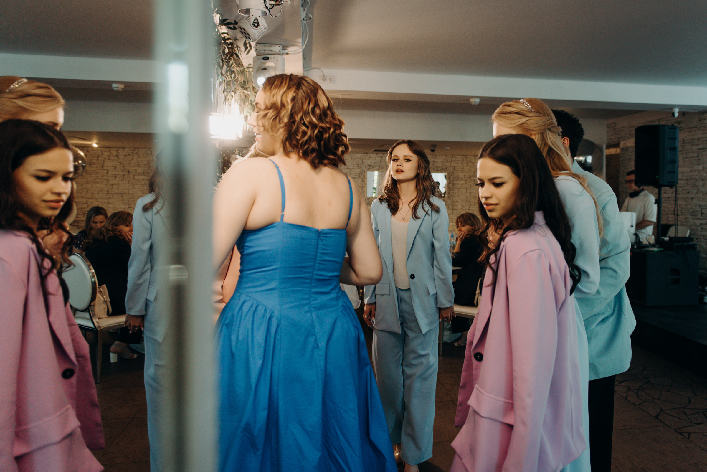 фотограф на выпускной, фотосъёмка выпускного в ресторане Vinity