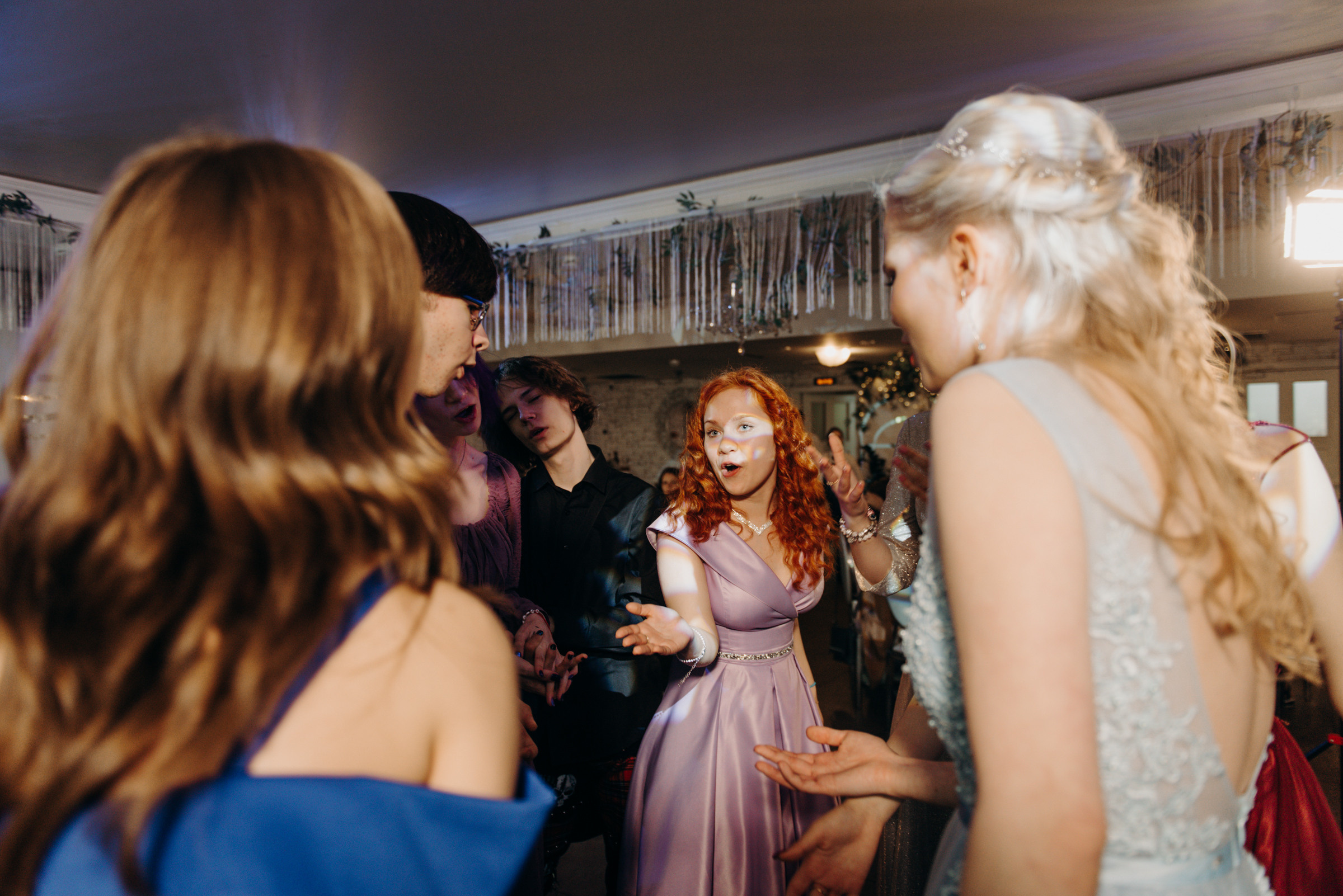 фотограф на выпускной, фотосъёмка выпускного в ресторане Vinity