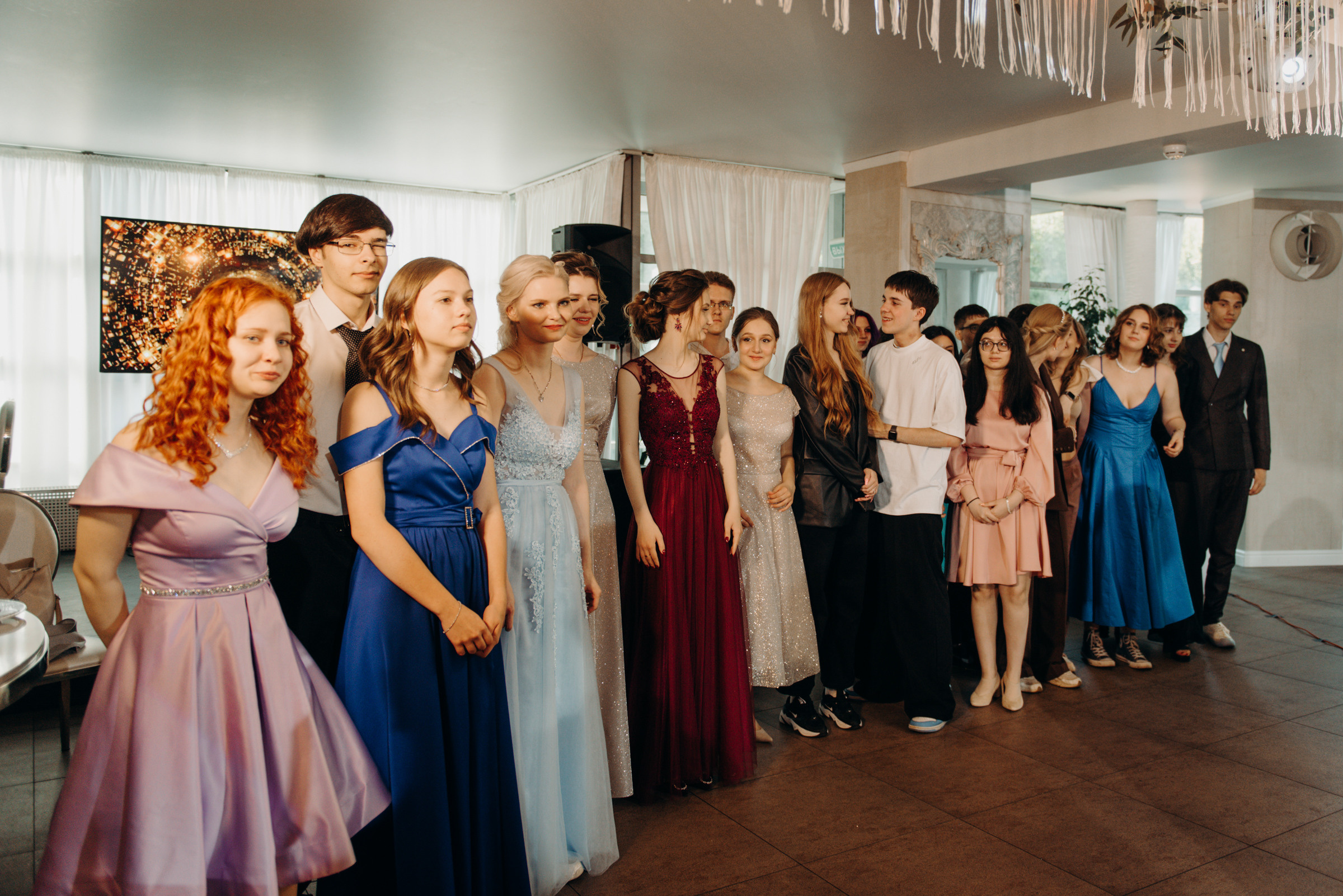фотограф на выпускной, фотосъёмка выпускного в ресторане Vinity