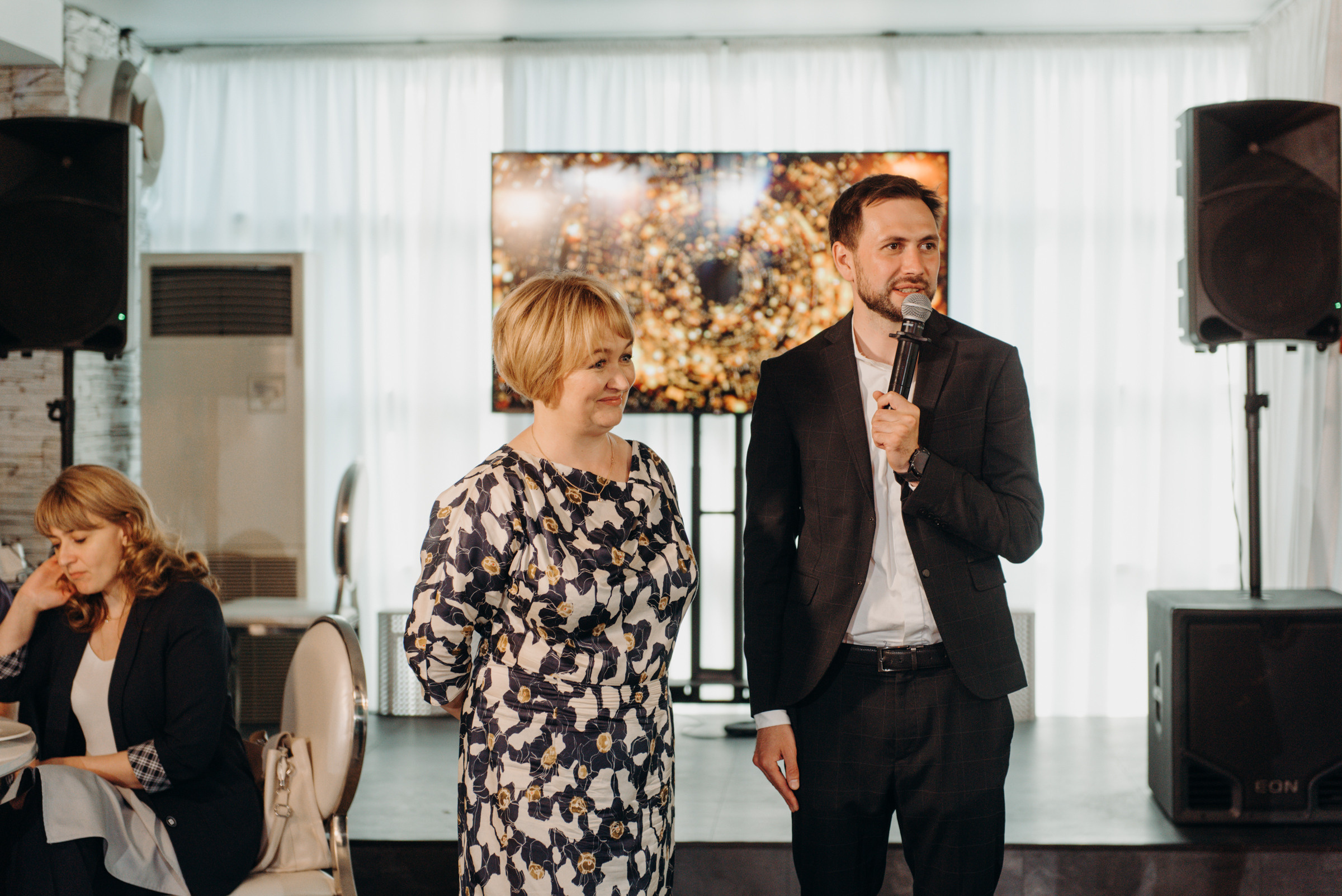 фотограф на выпускной, фотосъёмка выпускного в ресторане Vinity