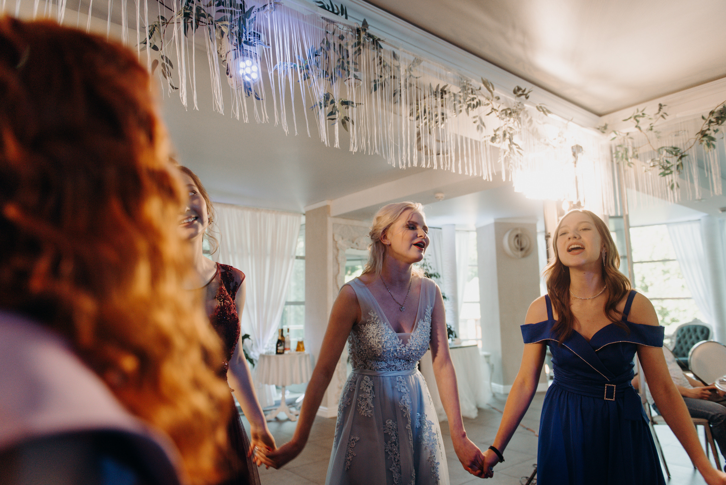 фотограф на выпускной, фотосъёмка выпускного в ресторане Vinity