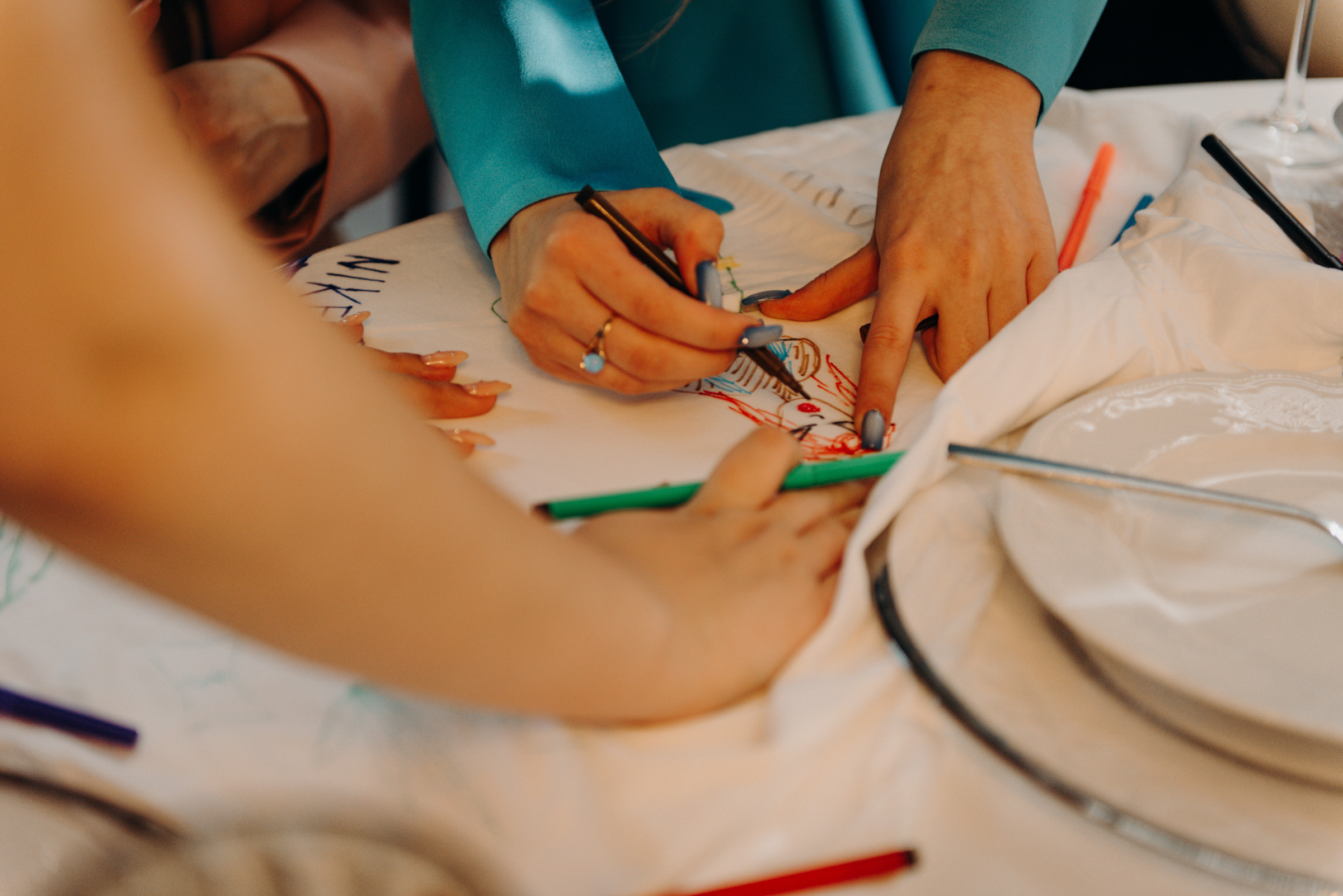 фотограф на выпускной, фотосъёмка выпускного в ресторане Vinity