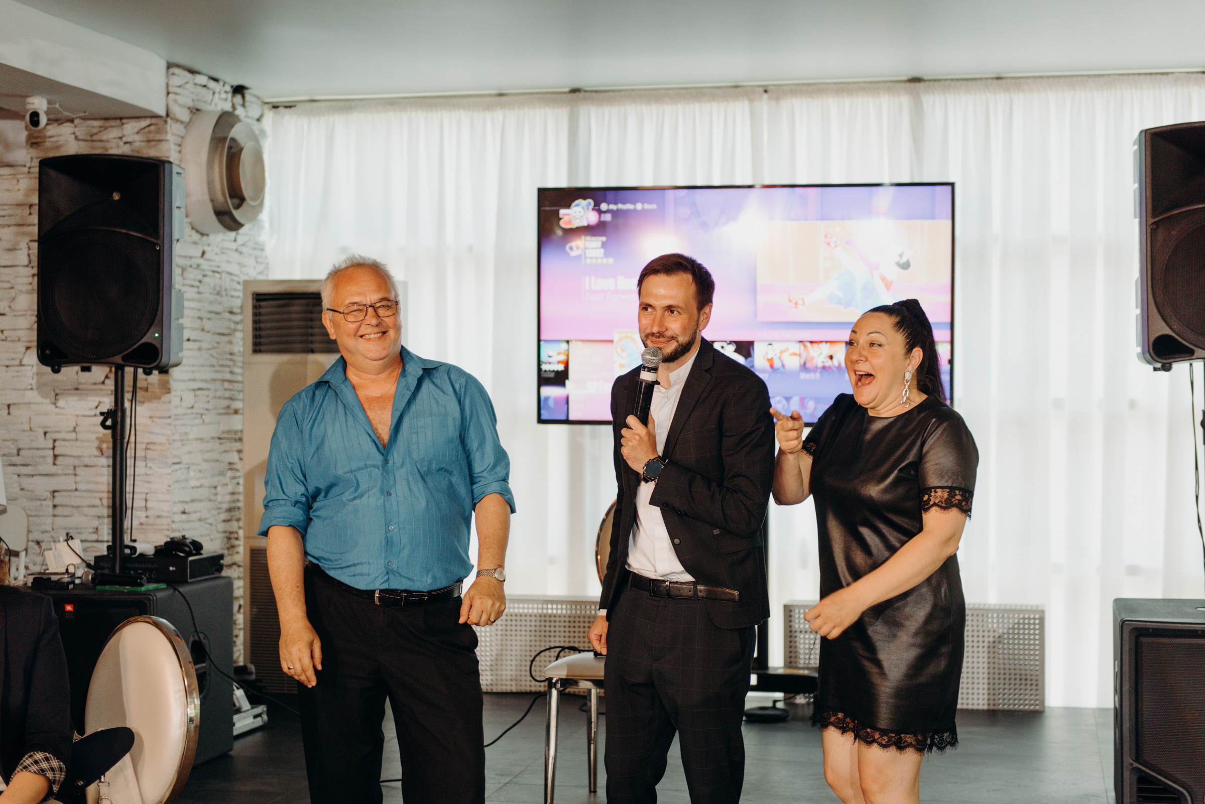 фотограф на выпускной, фотосъёмка выпускного в ресторане Vinity