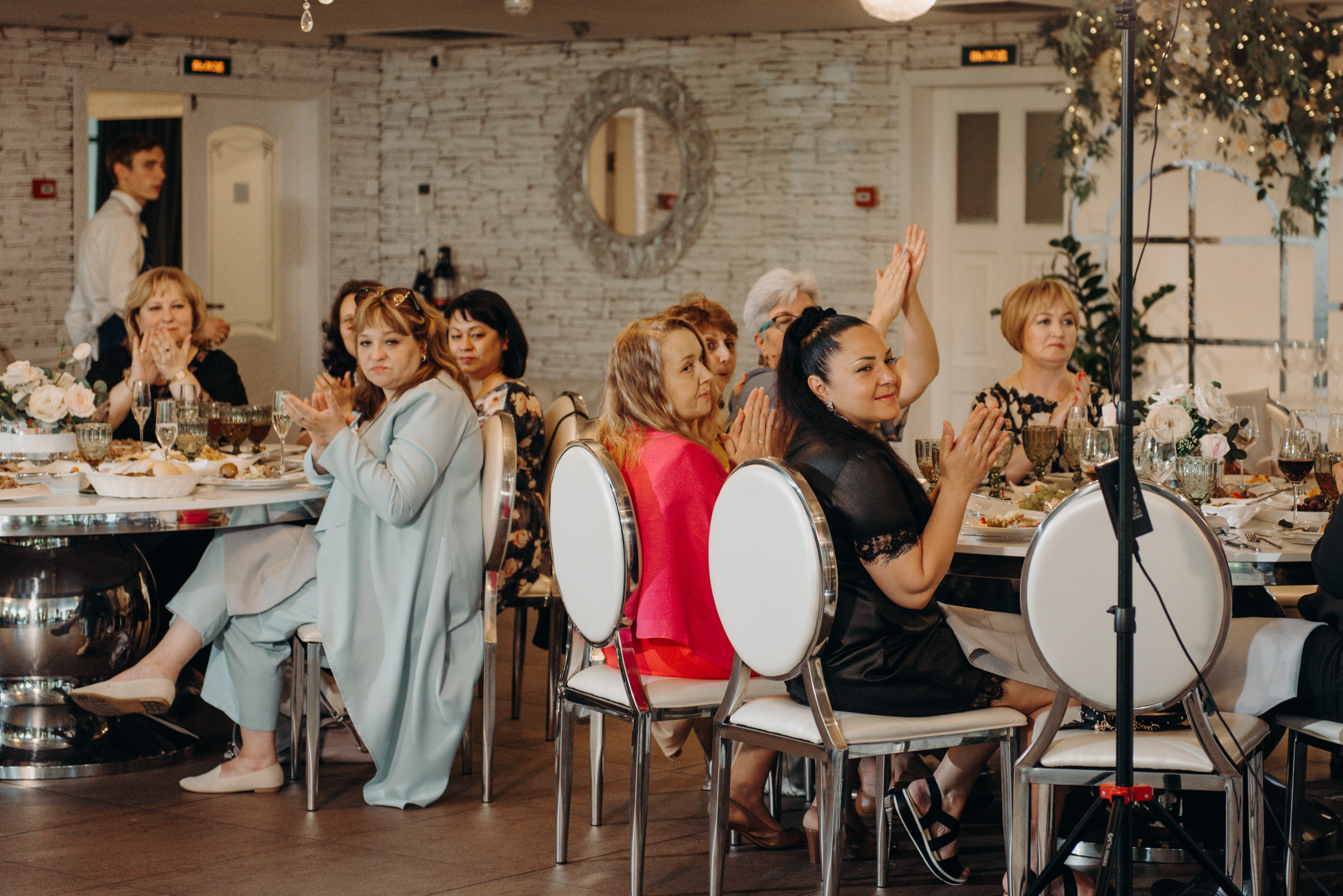 фотограф на выпускной, фотосъёмка выпускного в ресторане Vinity
