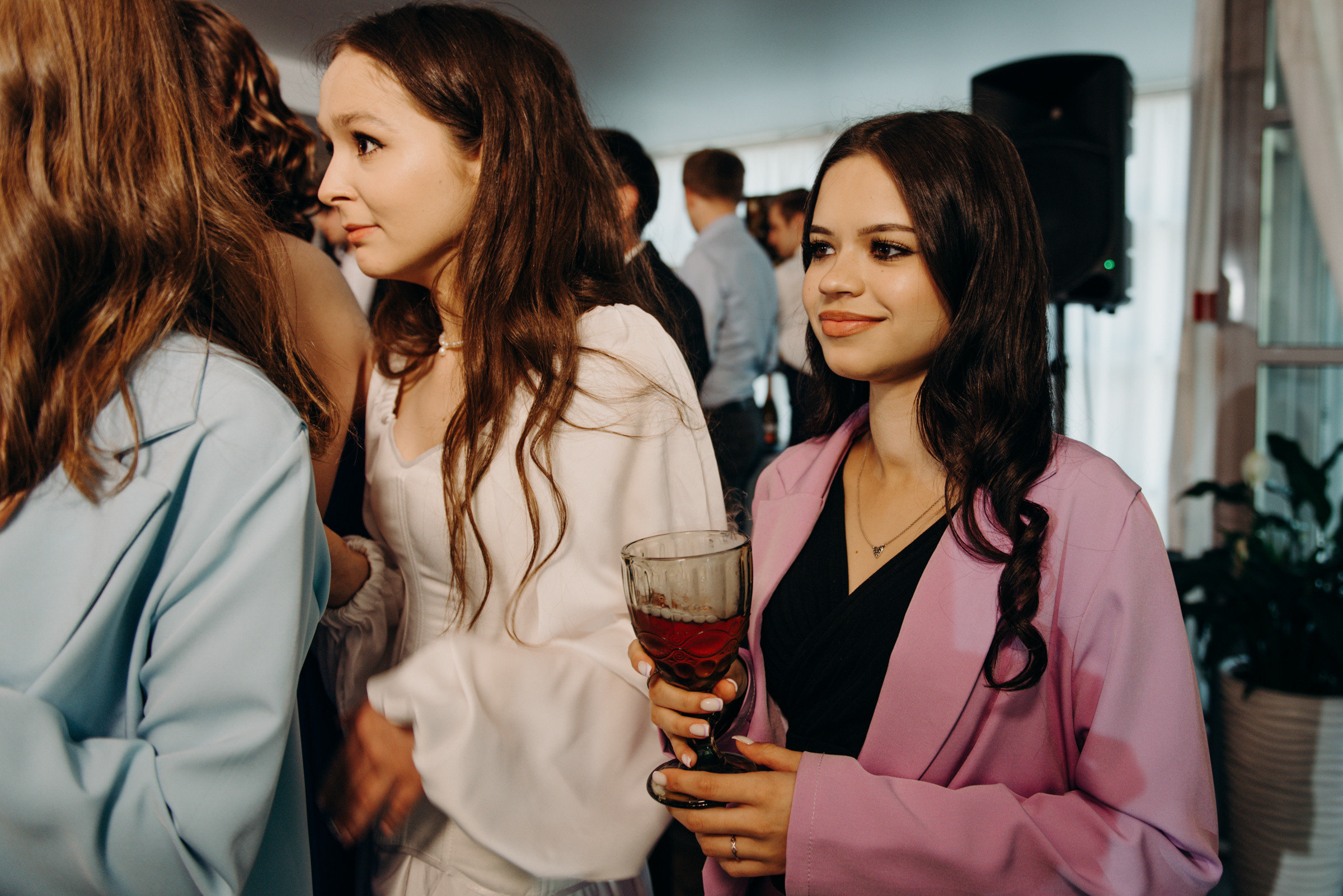 фотограф на выпускной, фотосъёмка выпускного в ресторане Vinity