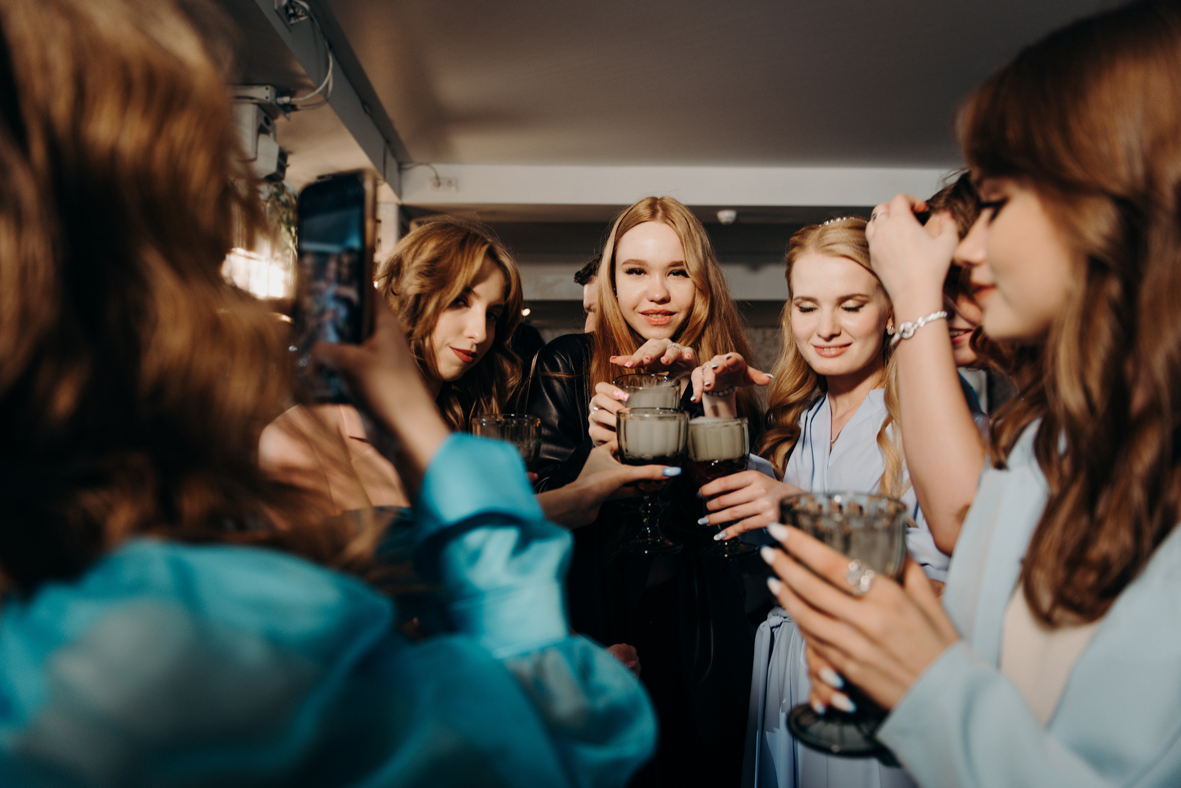 фотограф на выпускной, фотосъёмка выпускного в ресторане Vinity