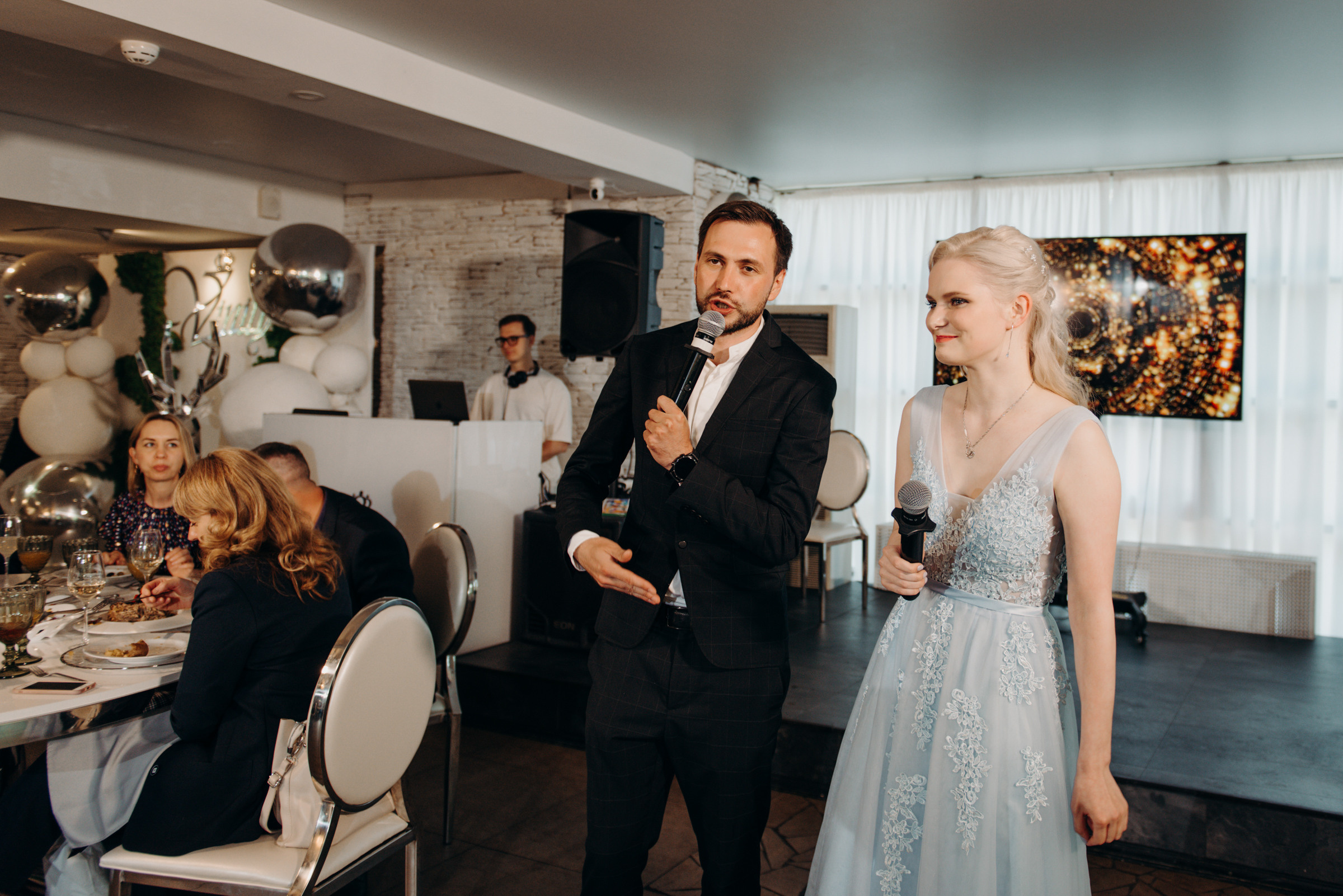 фотограф на выпускной, фотосъёмка выпускного в ресторане Vinity