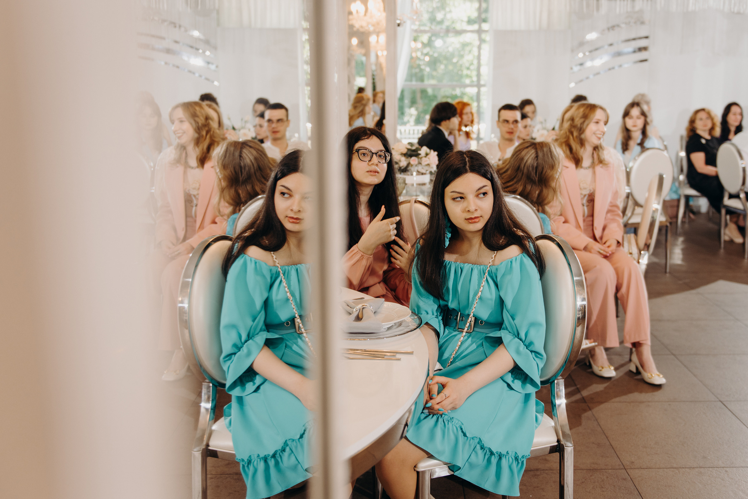 фотограф на выпускной, фотосъёмка выпускного в ресторане Vinity