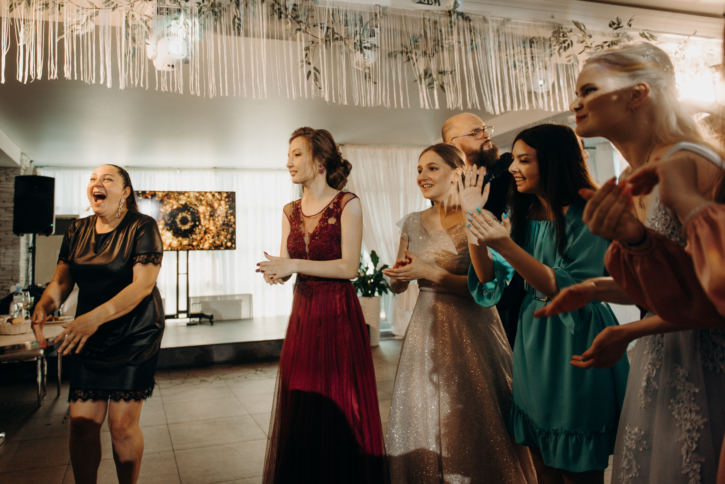 фотограф на выпускной, фотосъёмка выпускного в ресторане Vinity