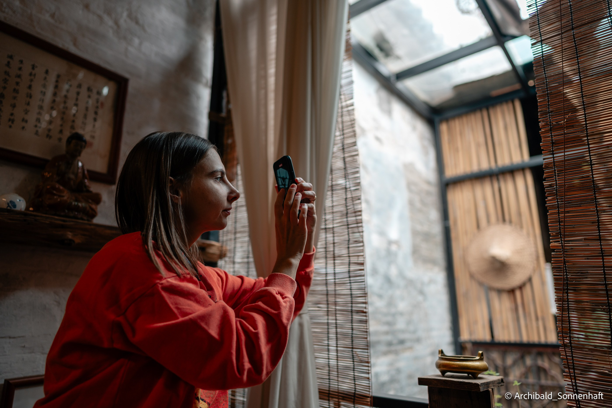 Walking in GZ, sunday. Photographer in Guangzhou, China. Archibald Sonnenhaft