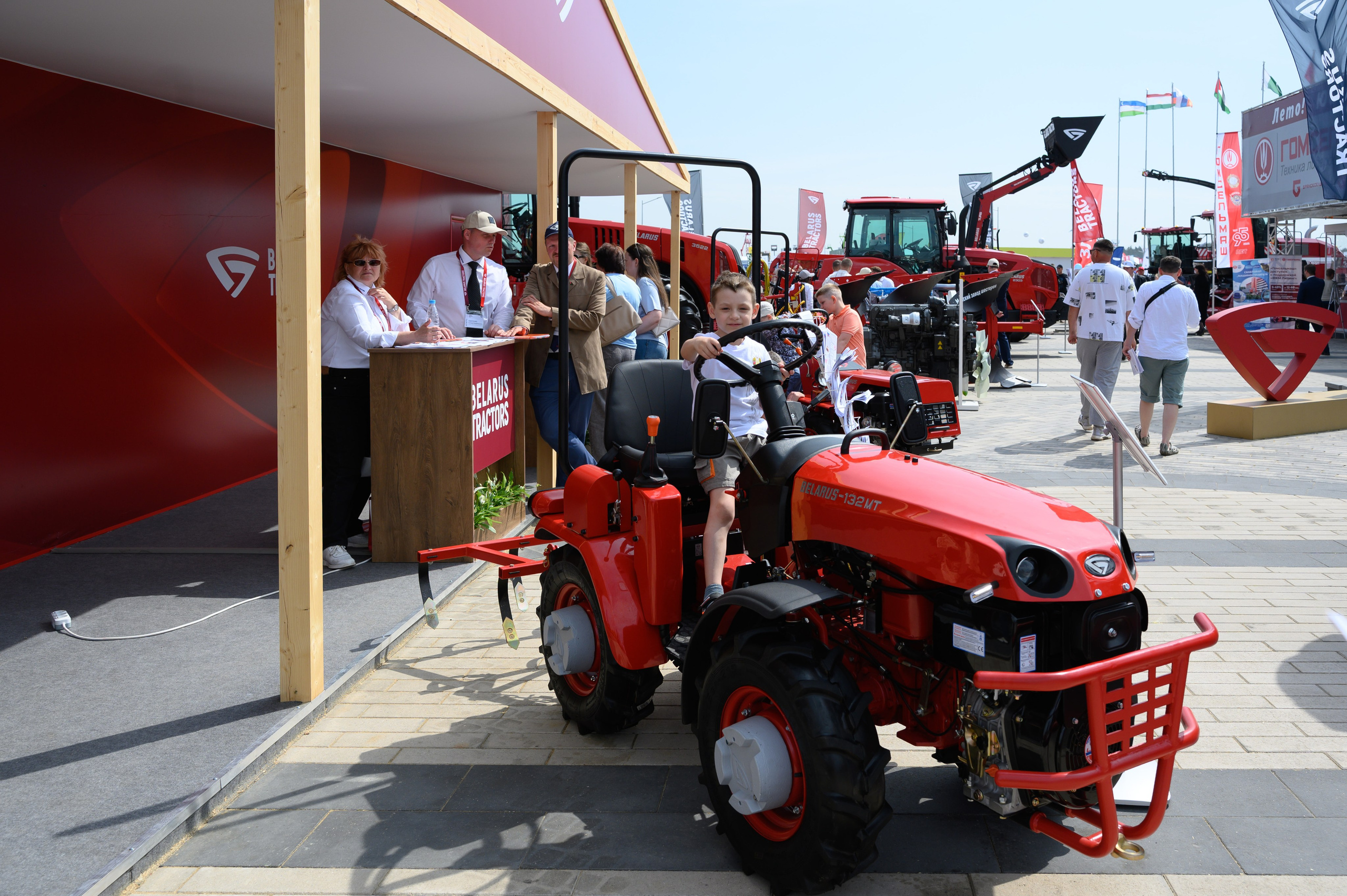 Агровыставка. Фотоуслуги, услуги фотографа, фотографирование важных событий