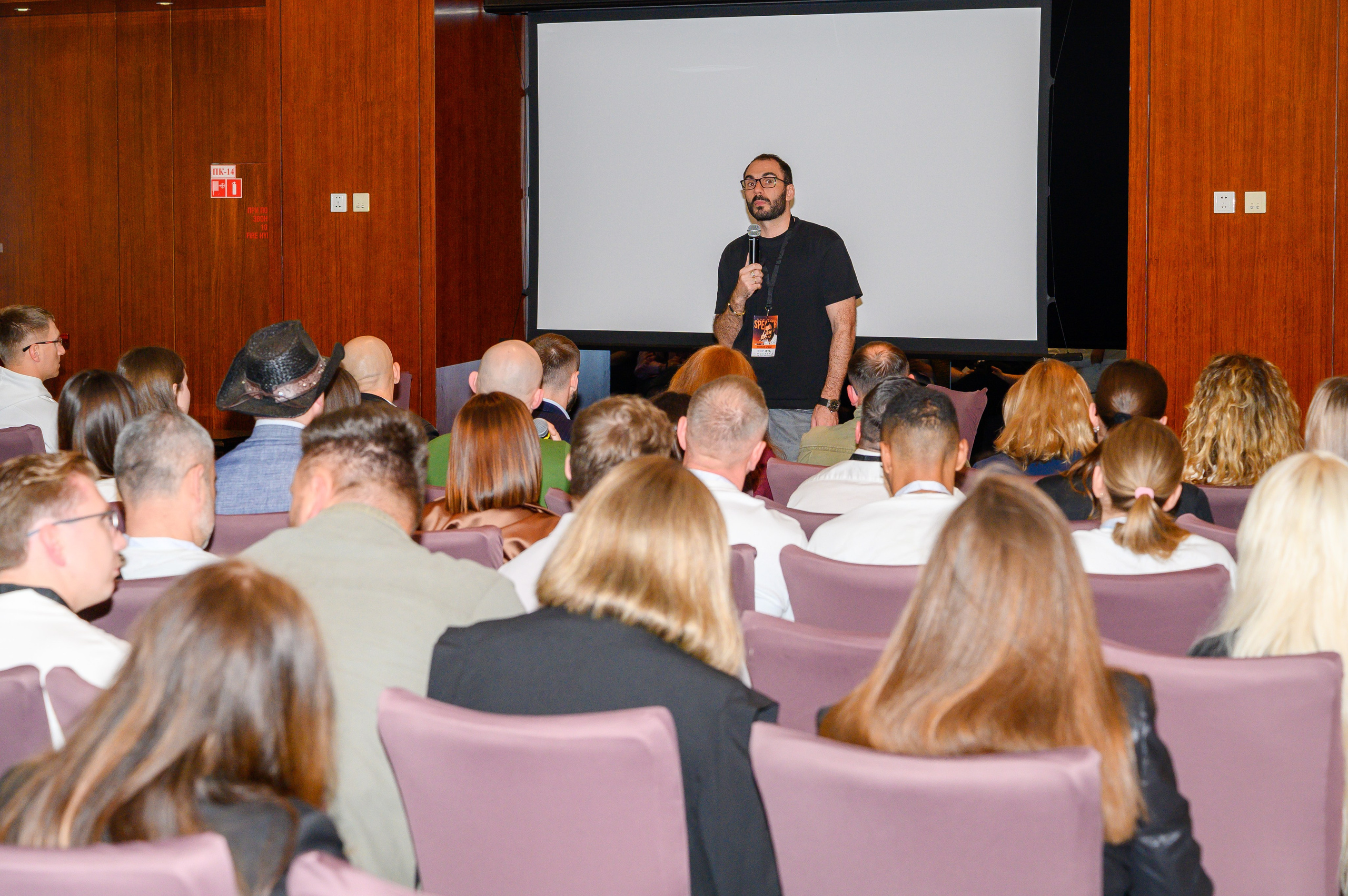 Репортажная съемка с открытия магазина. Фотоуслуги, услуги фотографа, фотографирование важных событий