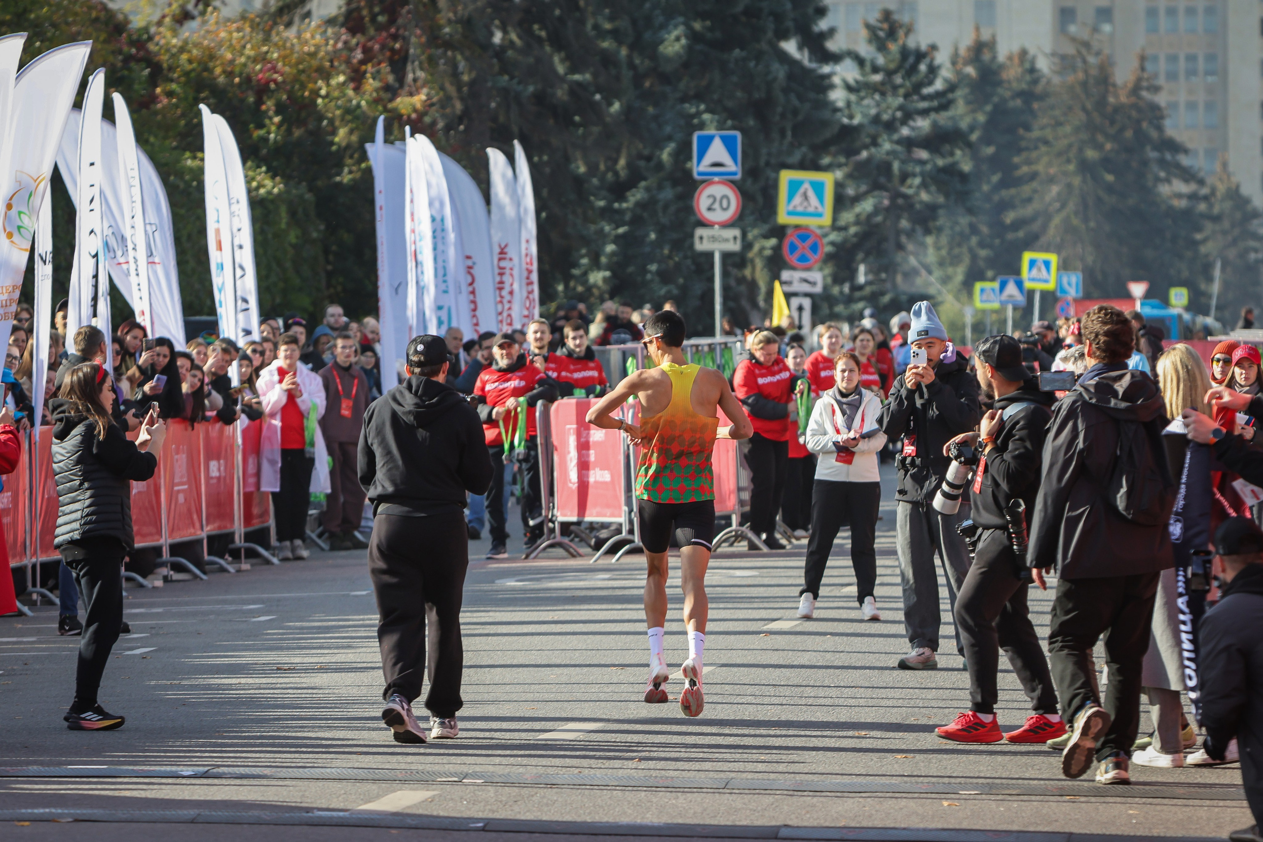 Полумарафон «Моя столица», 1-й день, 04.10.25. Фотограф Сергей Ловкий