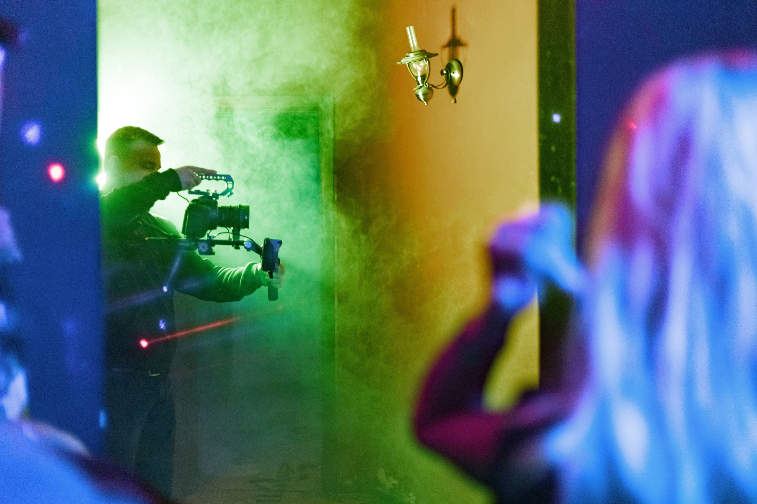 Бэкстейдж со съёмок фильма «Третья смена». Фотограф Александр Закадычный | Таганрог