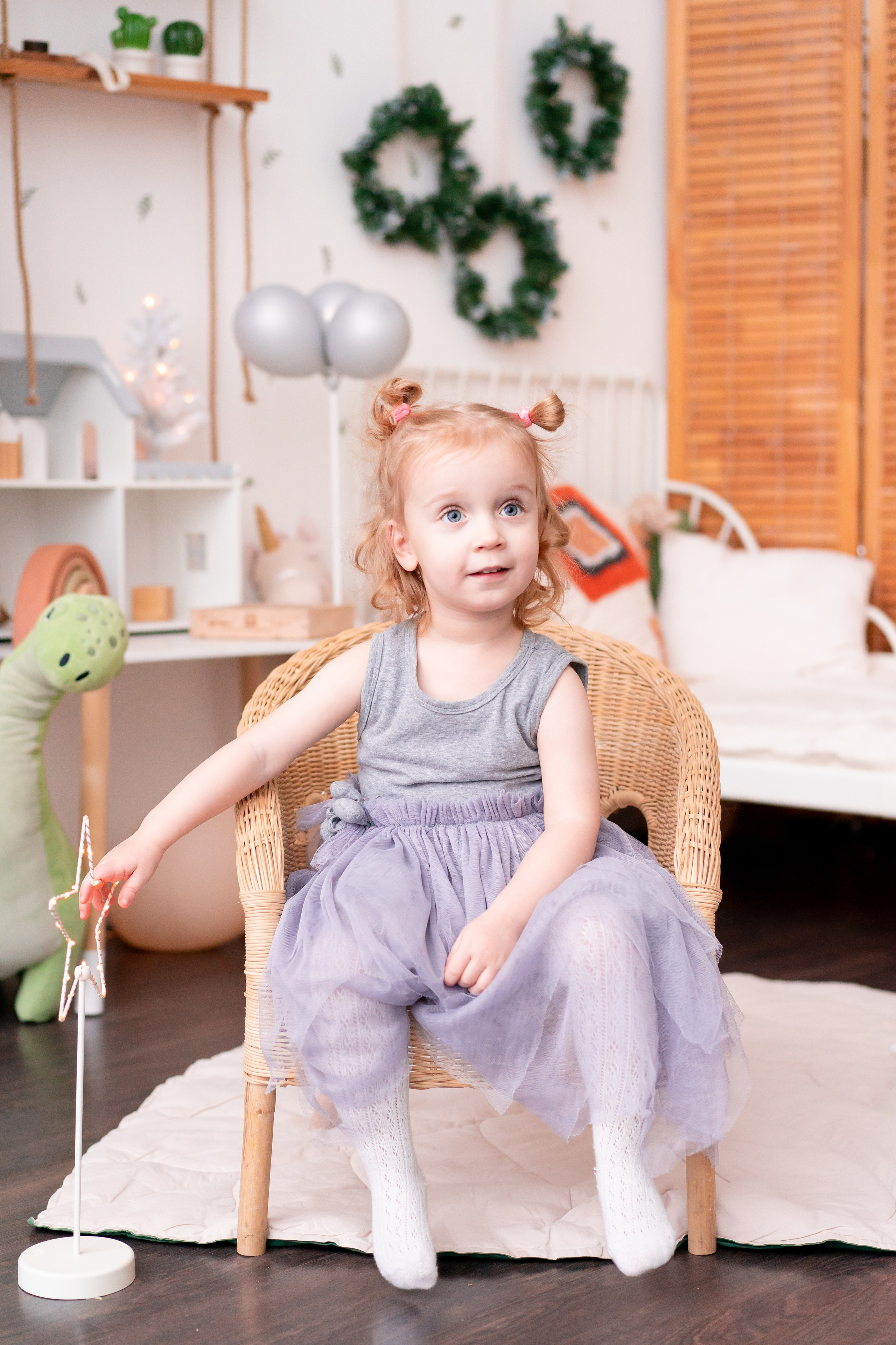 С Днём Рождения ребенка, портрет. Детская, семейная фотостудия в Санкт-Петербурге