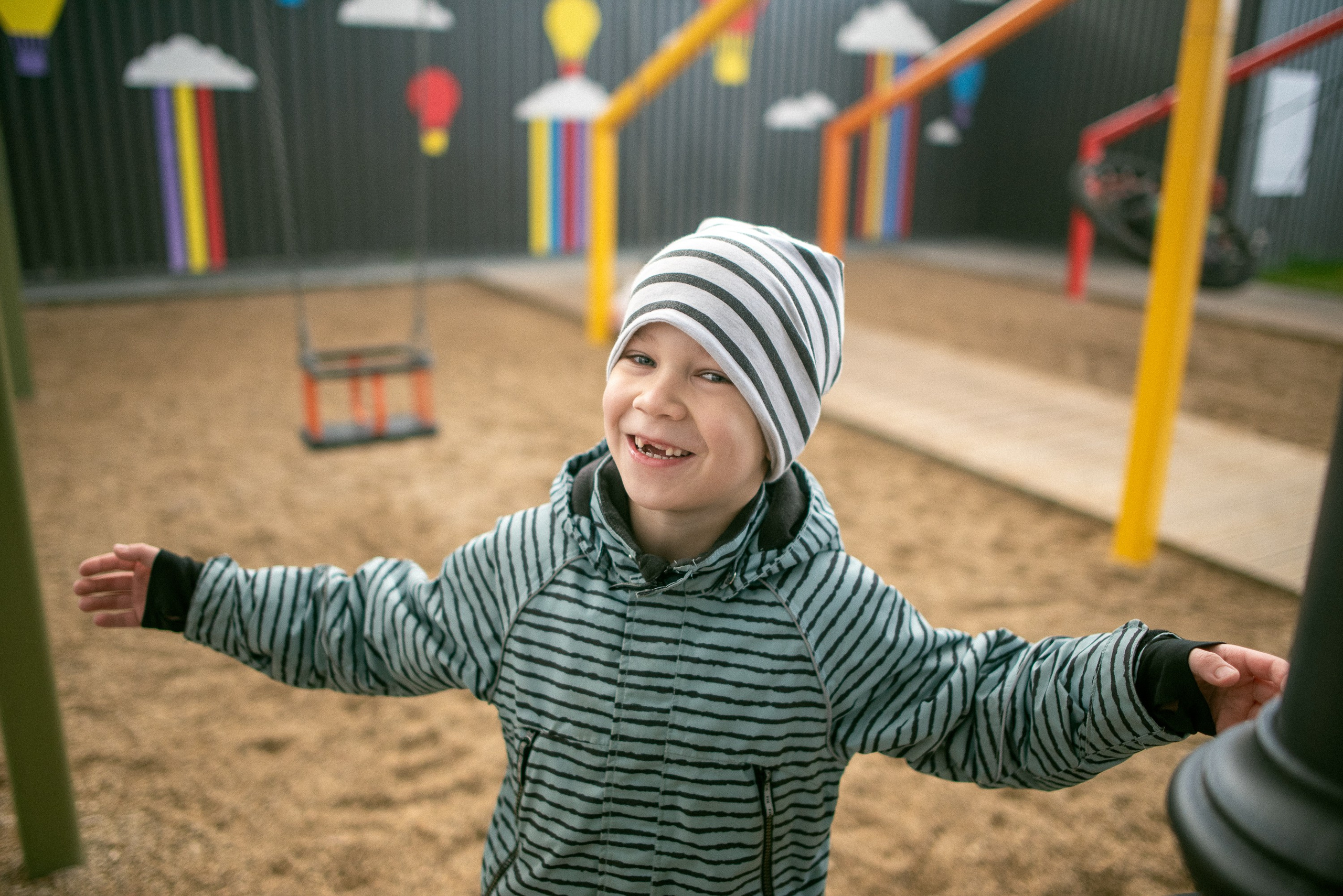 Walk in New Holland. Documentary family photography in Barcelona and beyond