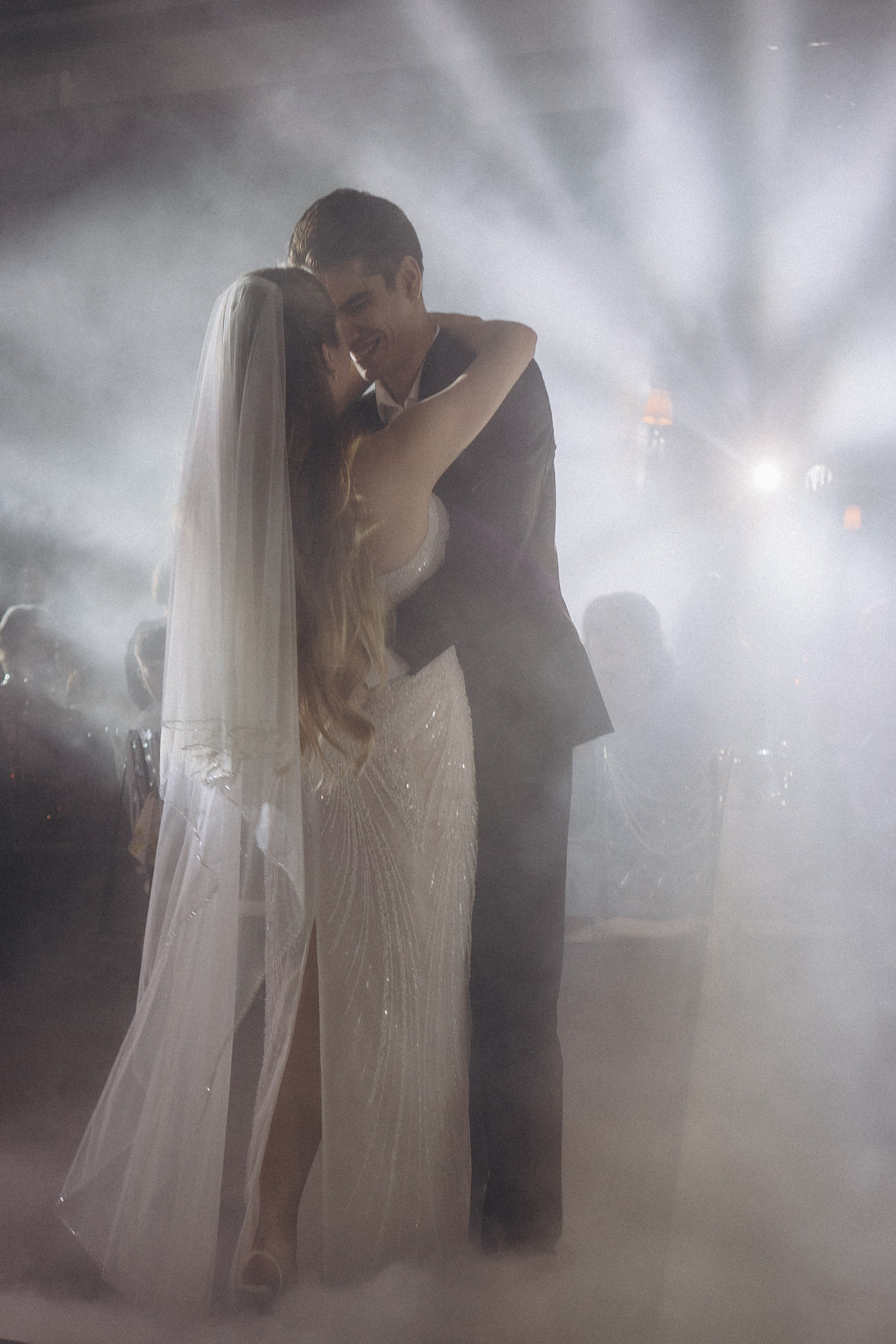 СВАДЕБНАЯ СЬЕМКА СБОРОВ В ОТЕЛЕ И ВЫЕЗД НА ЦЕРЕМОНИЮ (СНЯТО В СИБИРЕ В НИЖНЕВАРТОВСКЕ). Профессиональный фотограф, Санкт-Петербург — Виктория Богомолова