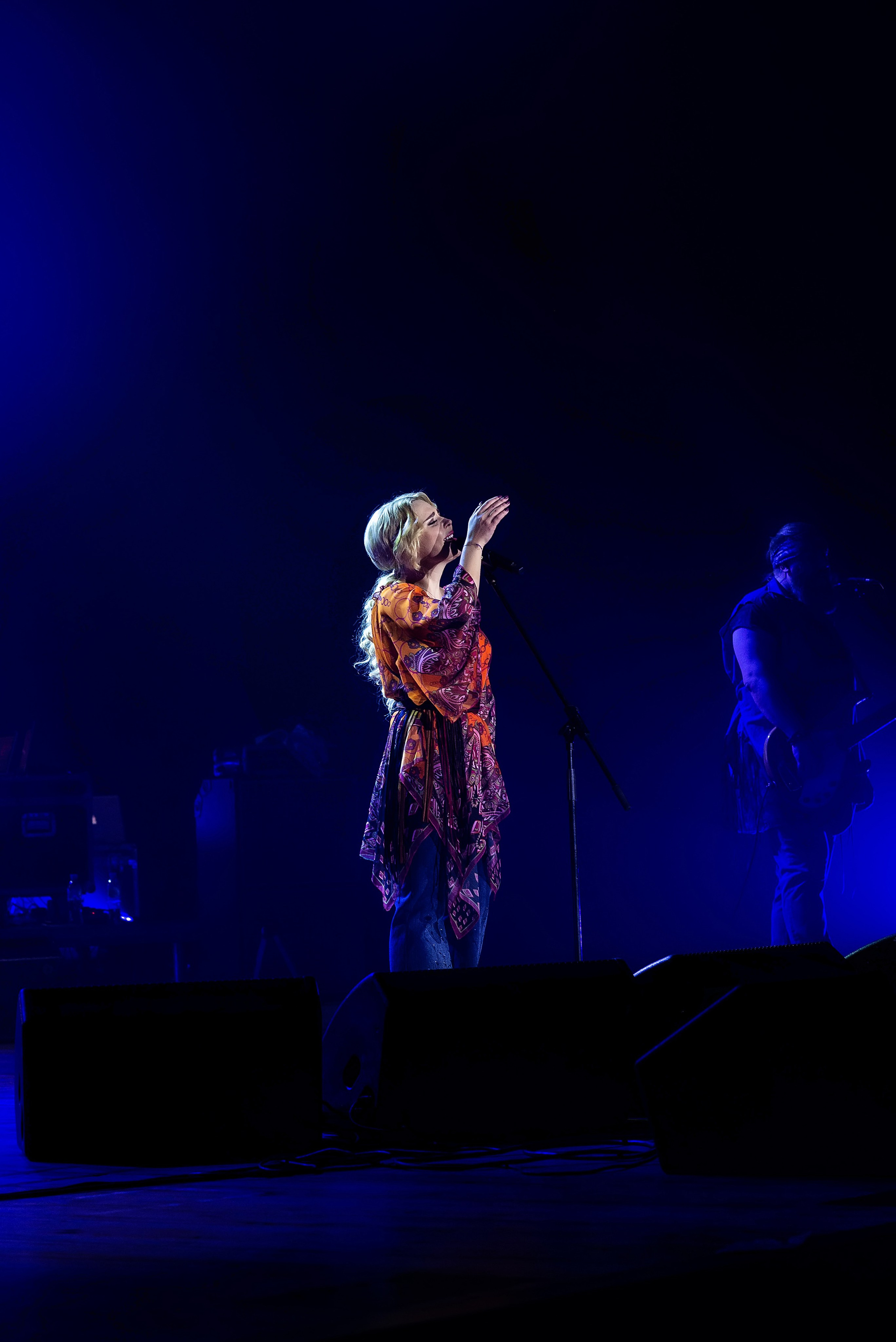 Концерт Пелагеи. Школьный, фэшн фотограф в Тюмени и в России Ирина Королева