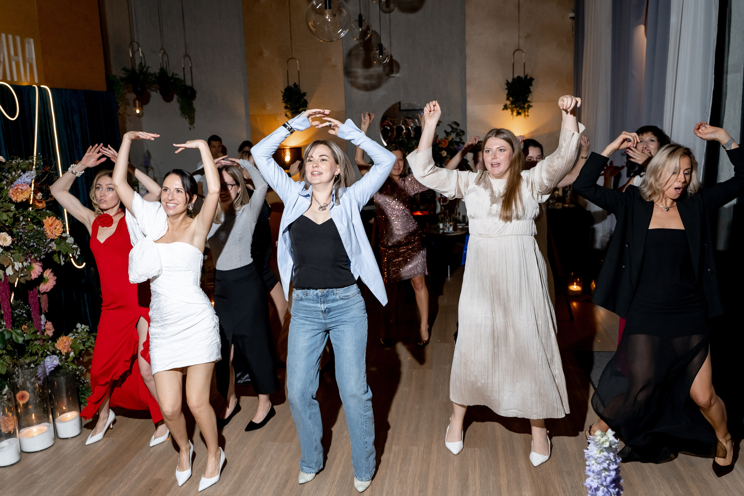 Репортаж мероприятия, репортажная съемка в Москве и Московской области, фотограф на мероприятие, фотосъемка юбилея, репортаж свадьбы, event, фотосессия на фотозоне, фотограф на юбилей, фотограф на день рождения, репортажный фотограф, съемка мероприятия, съемка на фотозоне, фотограф на корпоратив, фотограф на свадьбу, фотограф на детский праздник, фотограф на выпускной. Свадебный репортаж в лофте.