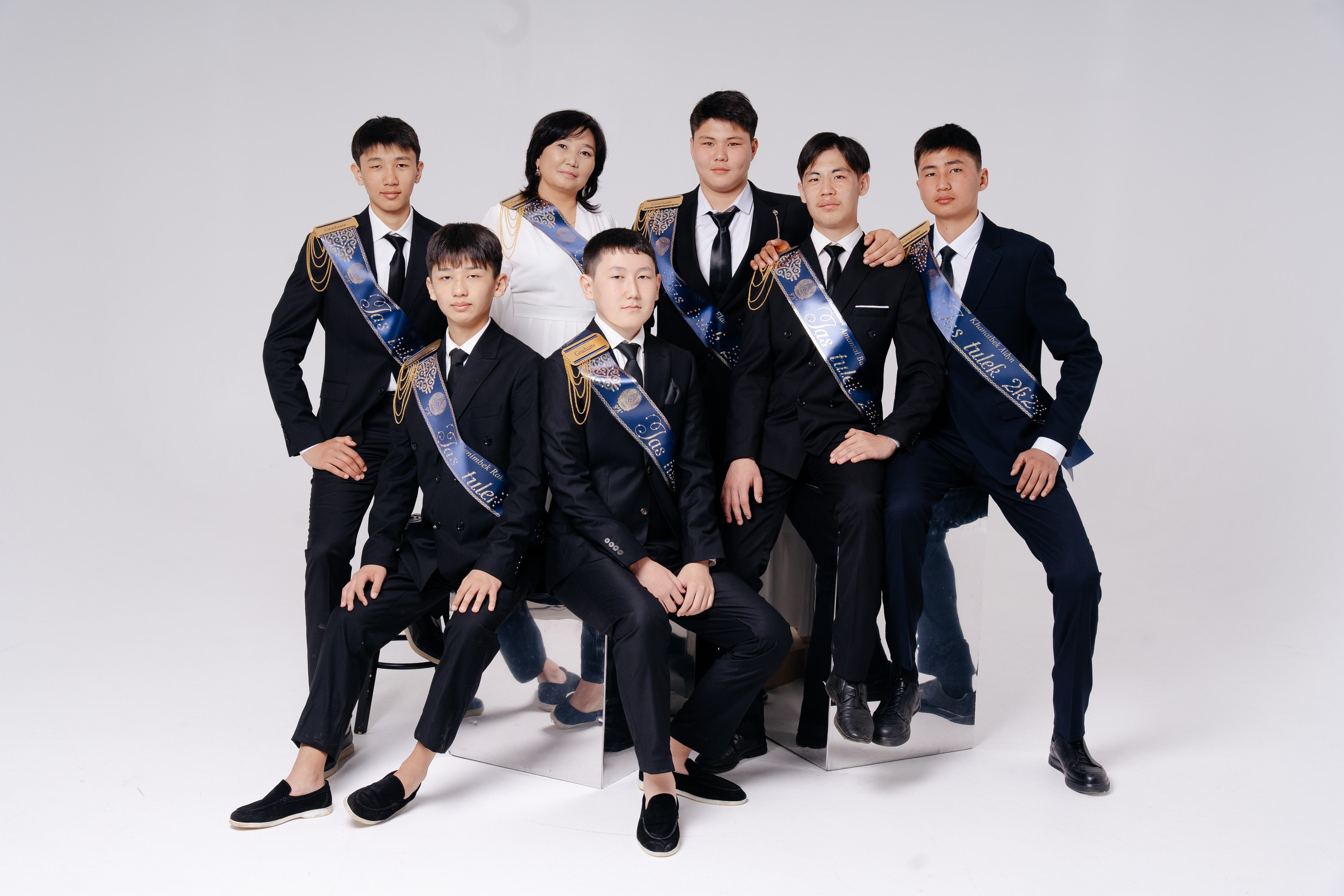 Общие кадры в студии. Выпускные альбомы в Нур-Султане (Астана) и по всему Казахстану