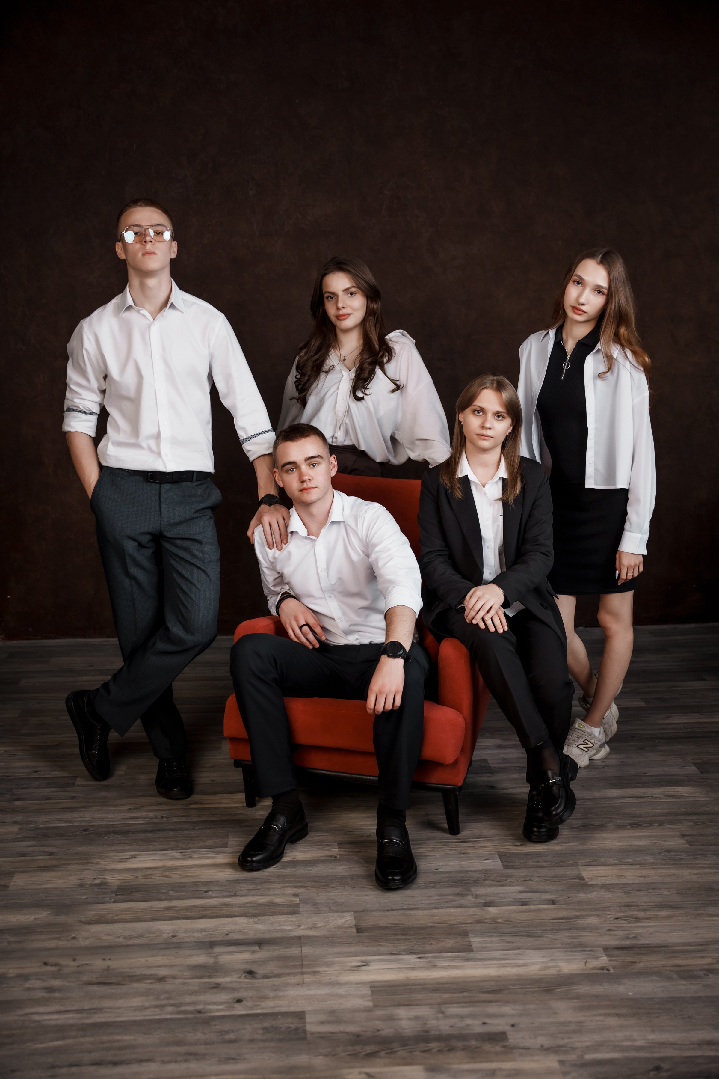 Темная локация в студия Фотоотдел. Ольга Плаксина фотограф в Саратове