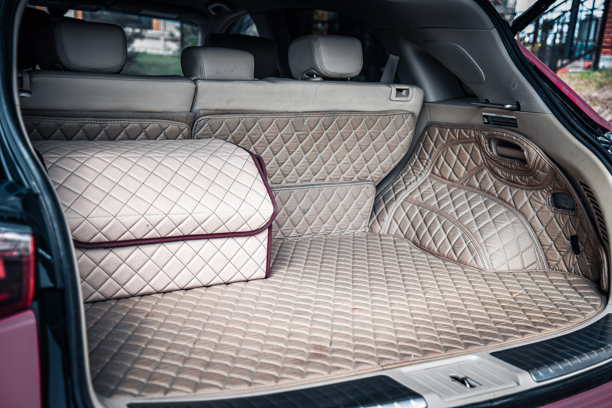 Профессиональная фотосессия Infiniti FX37 в&nbsp;Новосибирске. Автомобильный фотограф Чанчин Владимир: детальные снимки кузова, интерьера и&nbsp;динамики