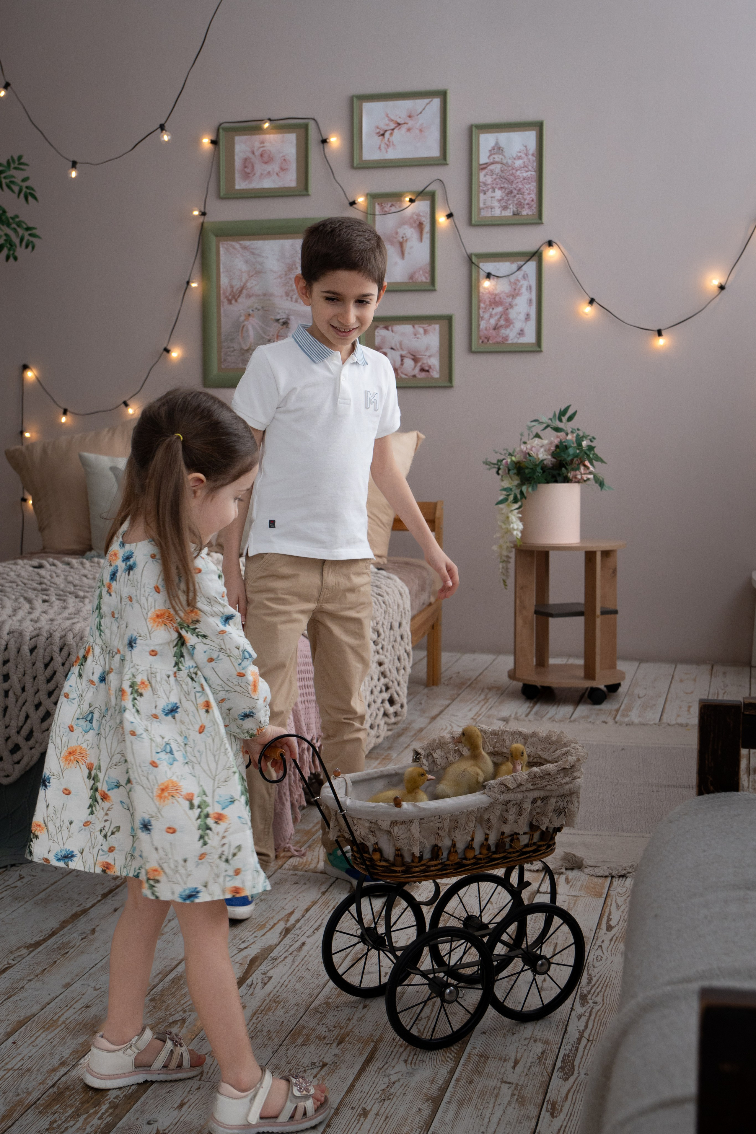 Семейная фотосессия на Пасху. Фото и видео съёмка в Москве и МО Александр Чапала и Трояк Алеся