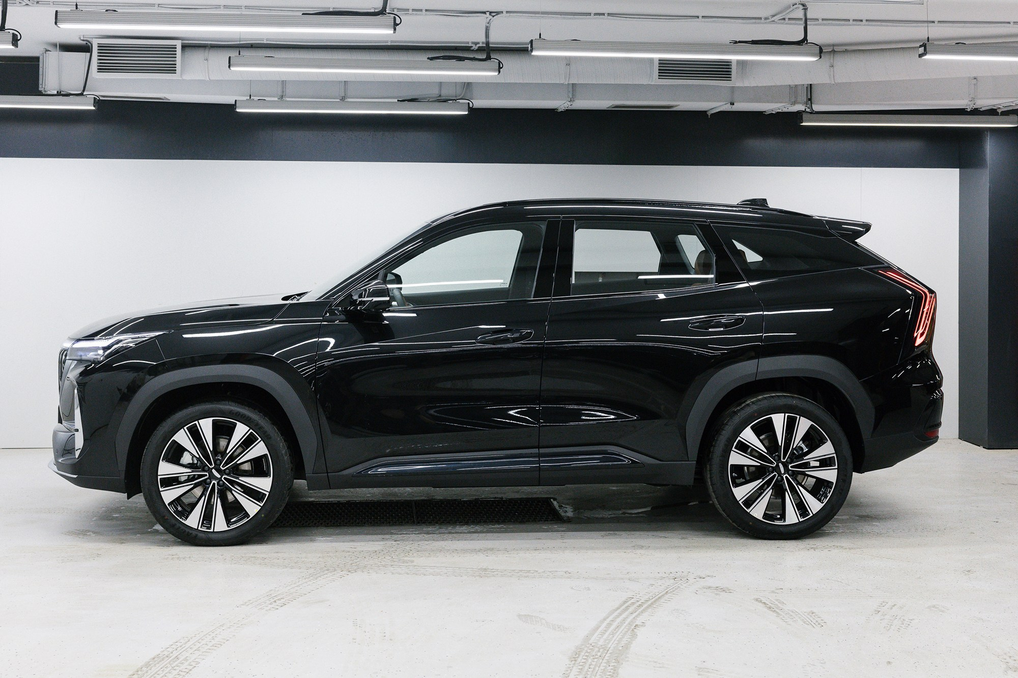 Geely Atlas 1.5T DCT (174 л. с.). Автосалон «Х-Авто»