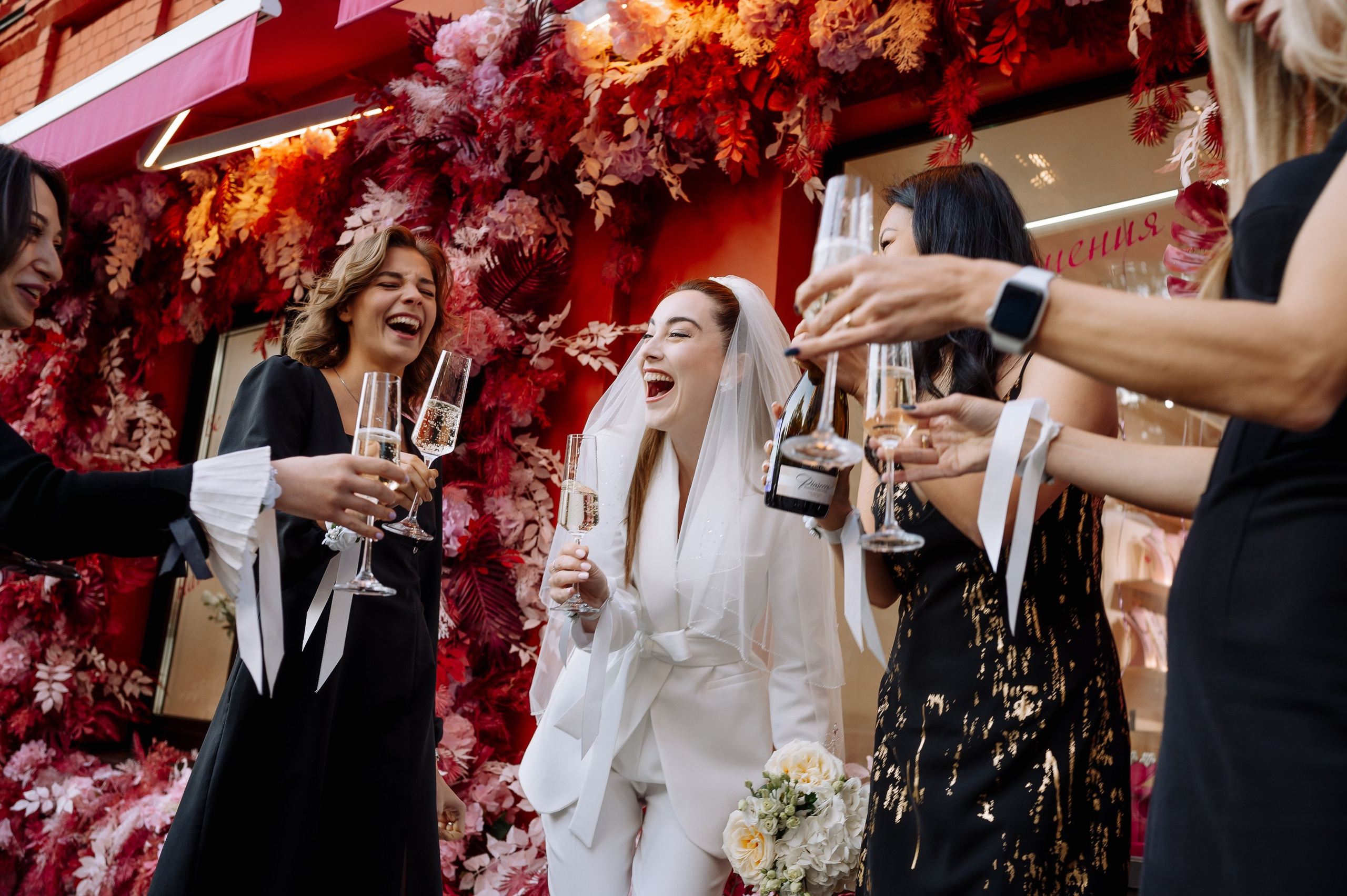 Девичник Лауры | Патриарши Пруды | 2023. Фотограф Вито Бурмасов | Москва