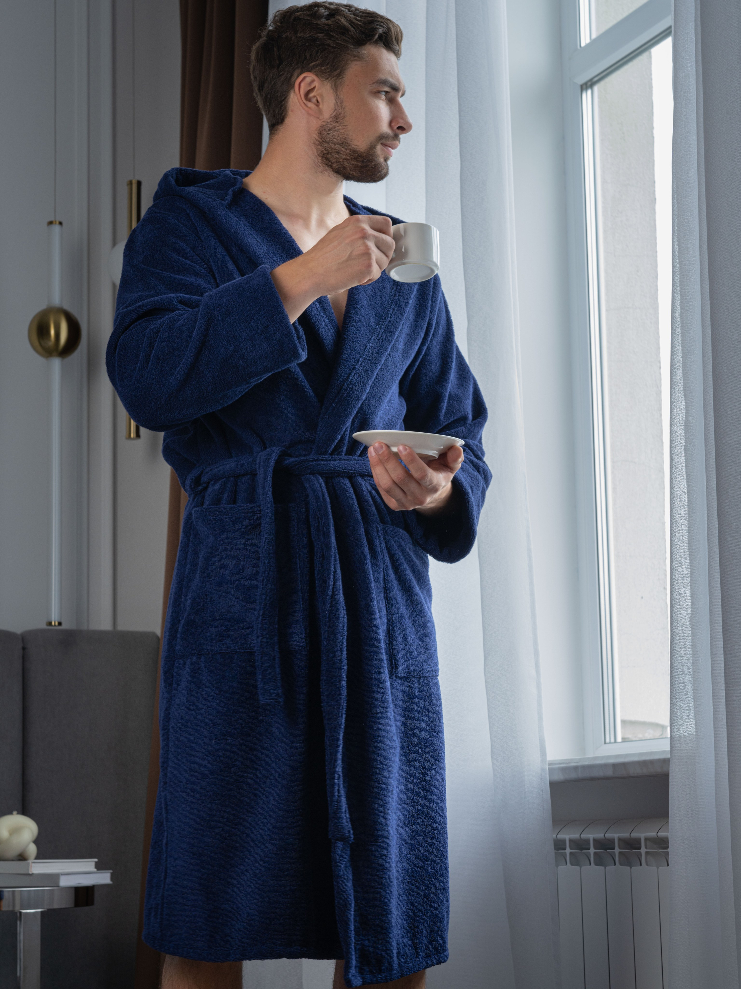 Выездная модельная съемка в студии, для маркетплейсов, товар халат. Олейник Денис — предметный фотограф, фотограф для маркетплейсов в Казани