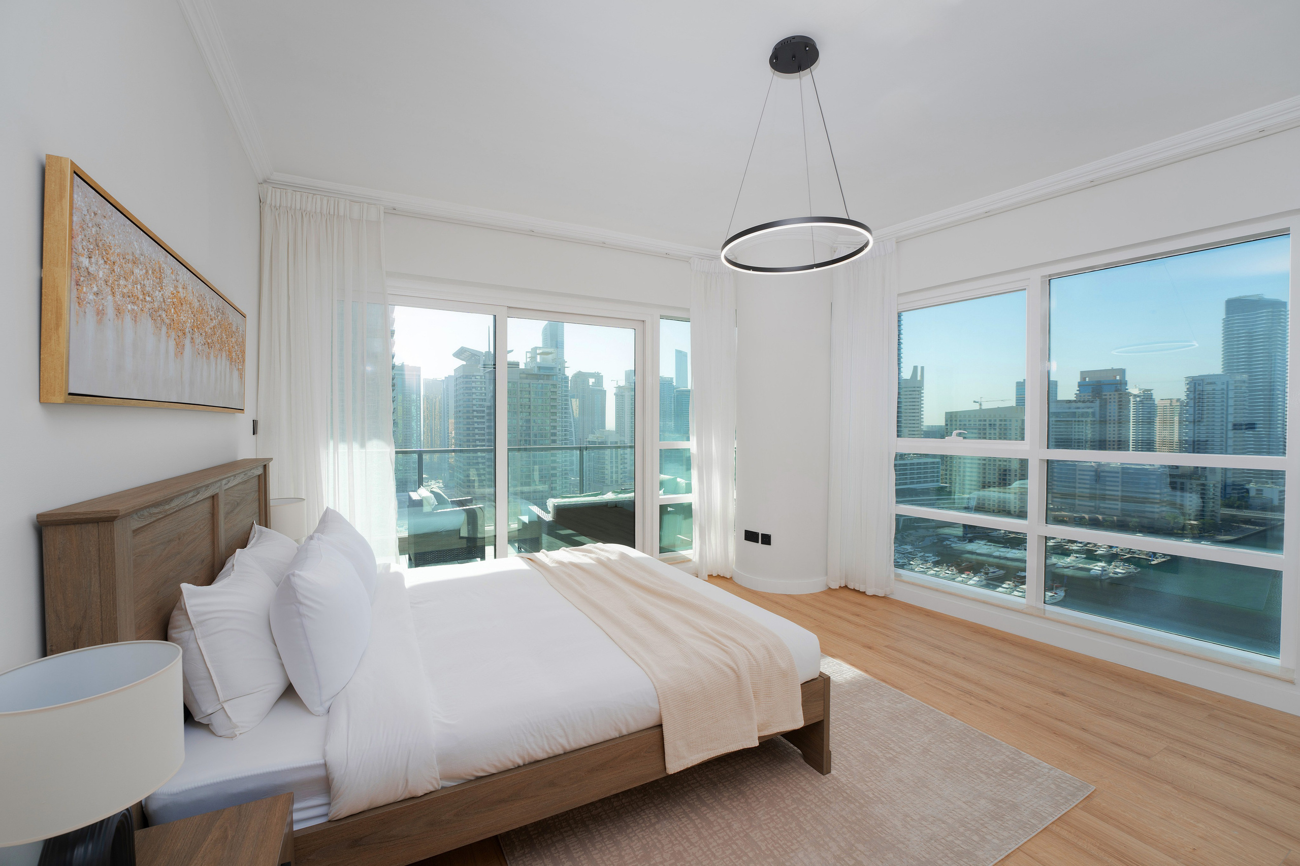 Advertising photographer in Dubai — Maxim Mitrofanov