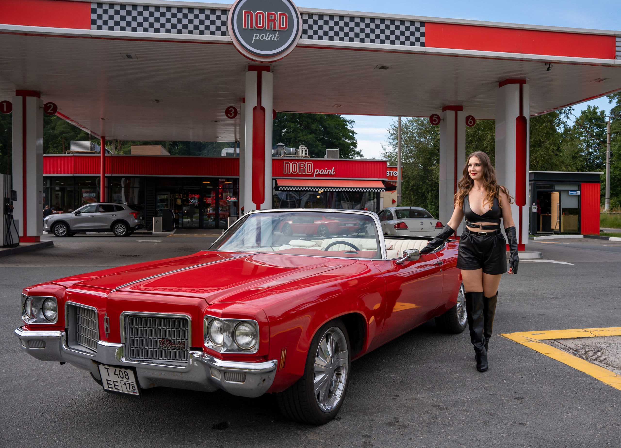 На заправке. Студийный и портретный фотограф в САНКТ-ПЕТЕРБУРГЕИрина Махаон