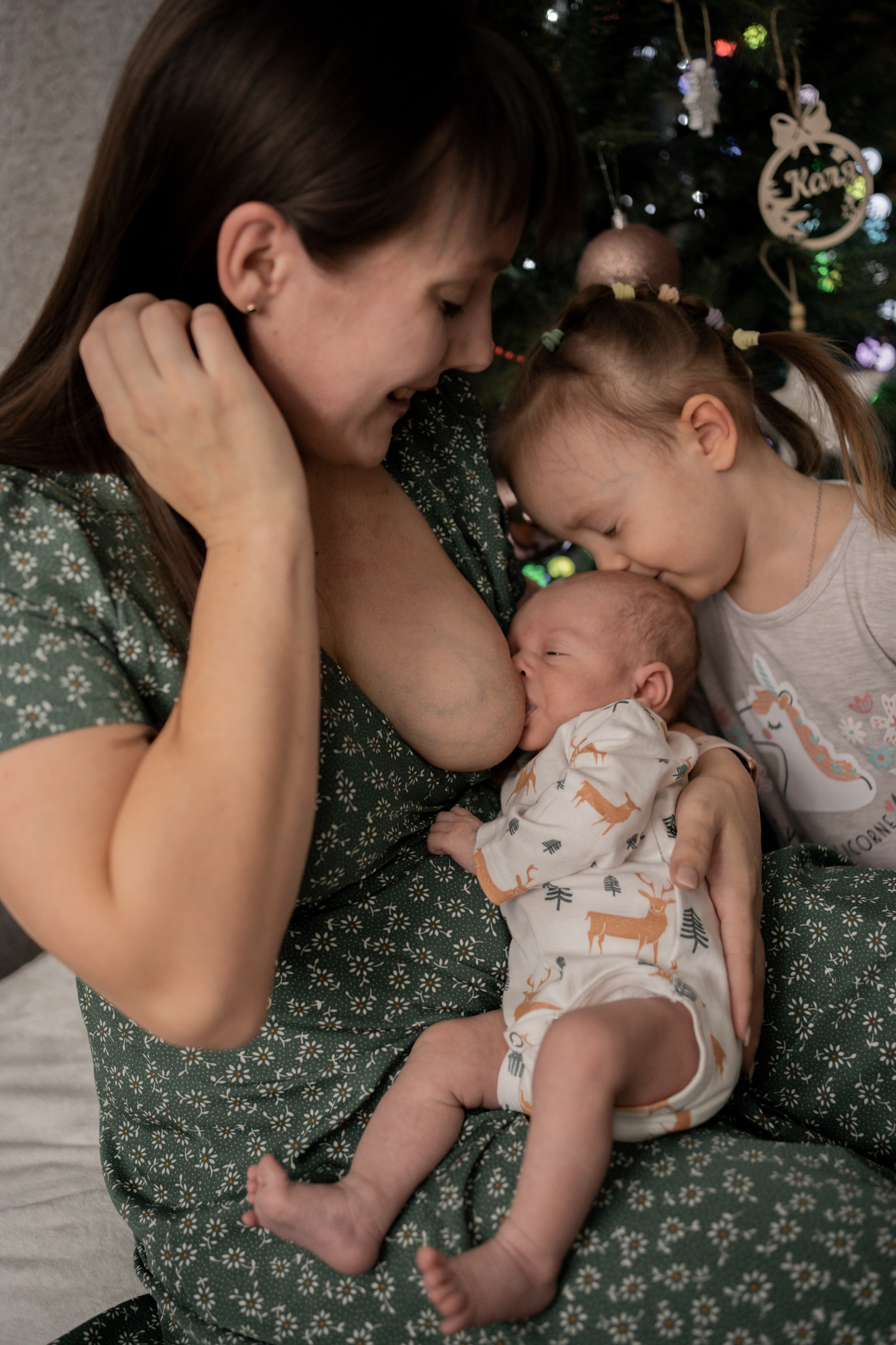 Оля, Коля, Аня, Рита. Фотограф грудного вскармливания в Москве Екатерина