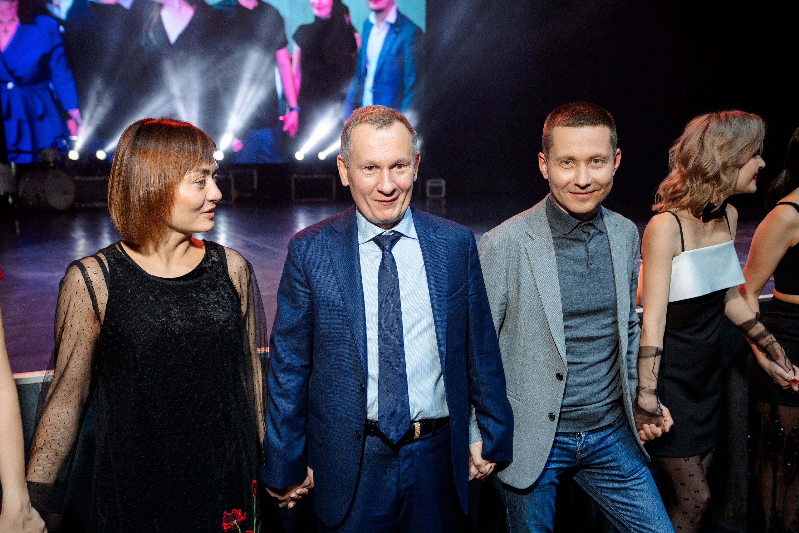 РЕПОРТАЖ: НОВЫЙ ГОД В ДК МЕТАЛЛУРГ. Профессиональный фотограф в Ижевске Леша Петров