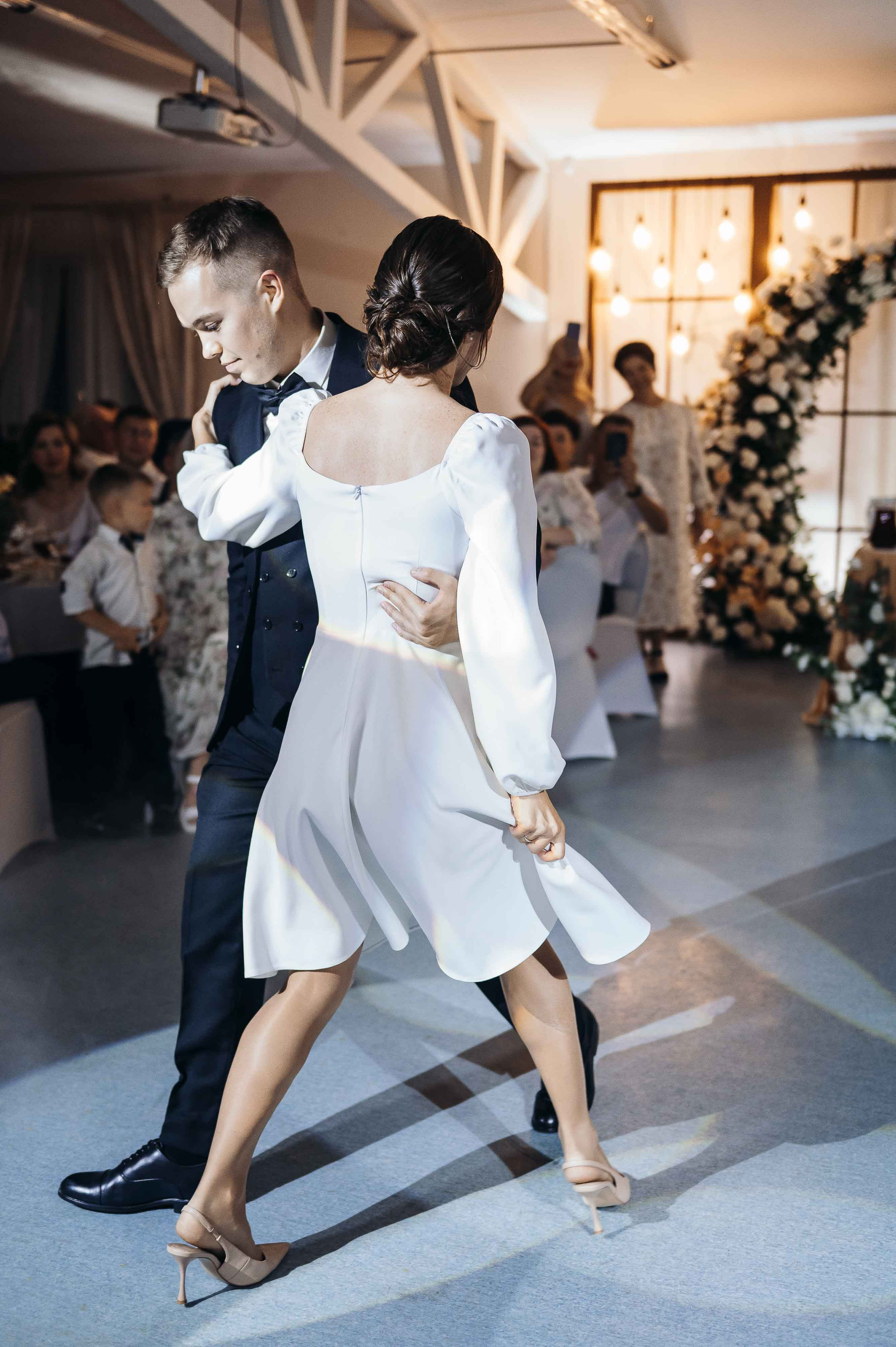 Совместные сборы в отеле. Свадебный и семейный фотограф в Котласе Никита Попов