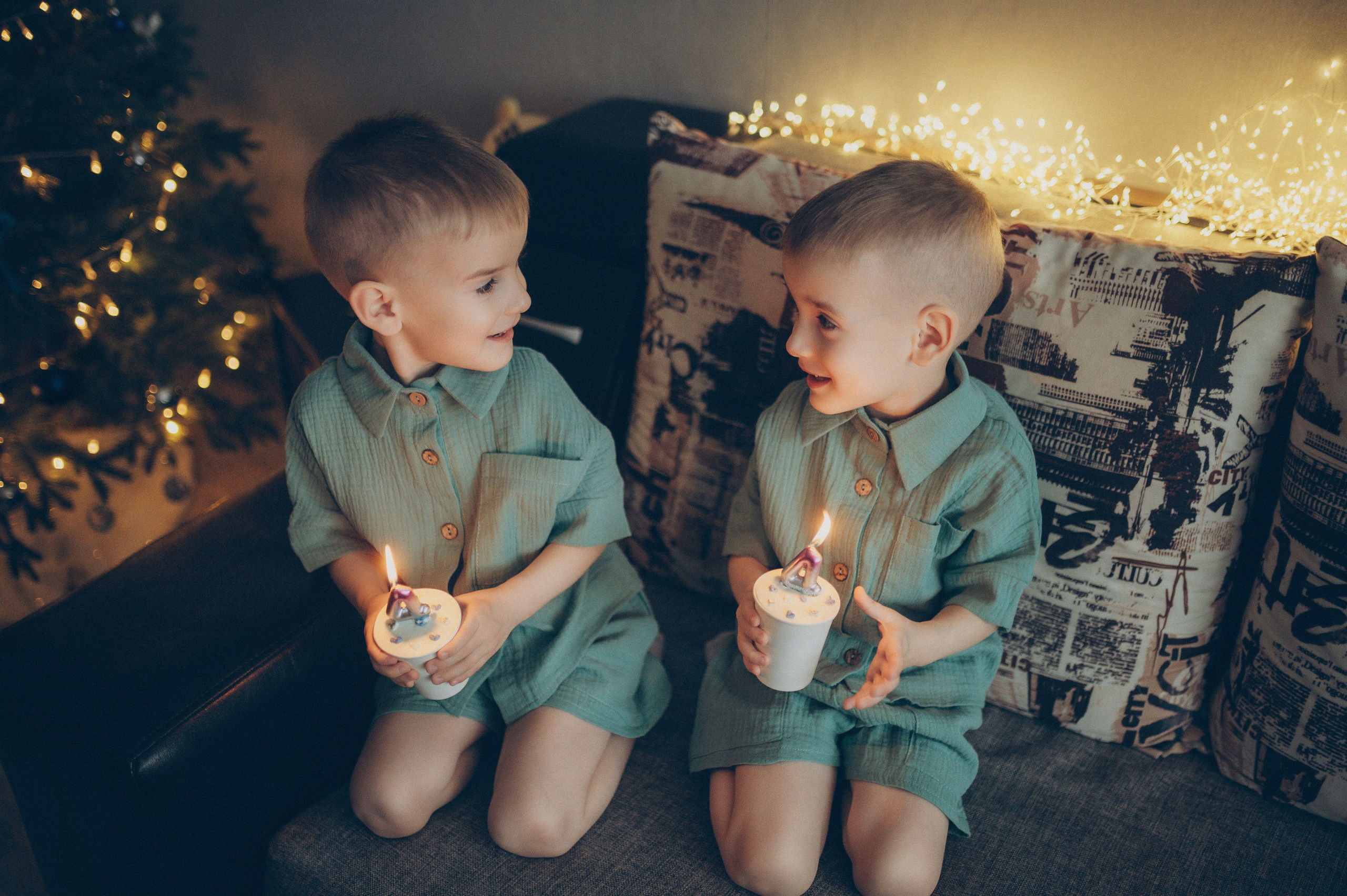 Миша и Тимофей (новогодняя домашняя). Фотограф, г. Лесной Свердловской области