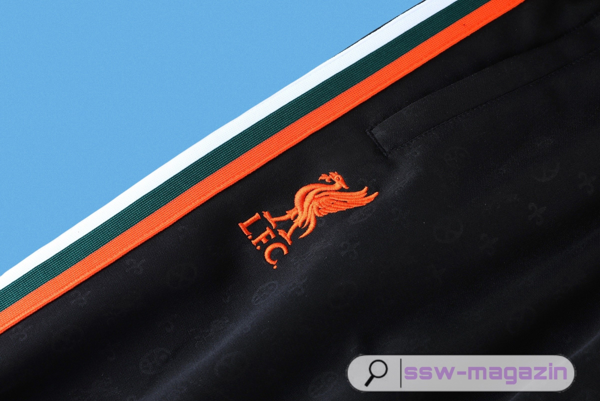 Спортивный костюм Liverpool 2025-2026 купить. Футбольный магазин — ssw_magazin