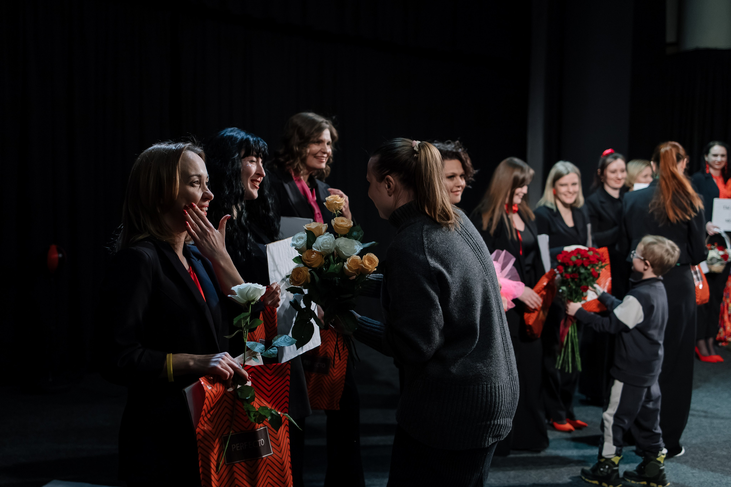 Спектакль. Свадебный фотограф