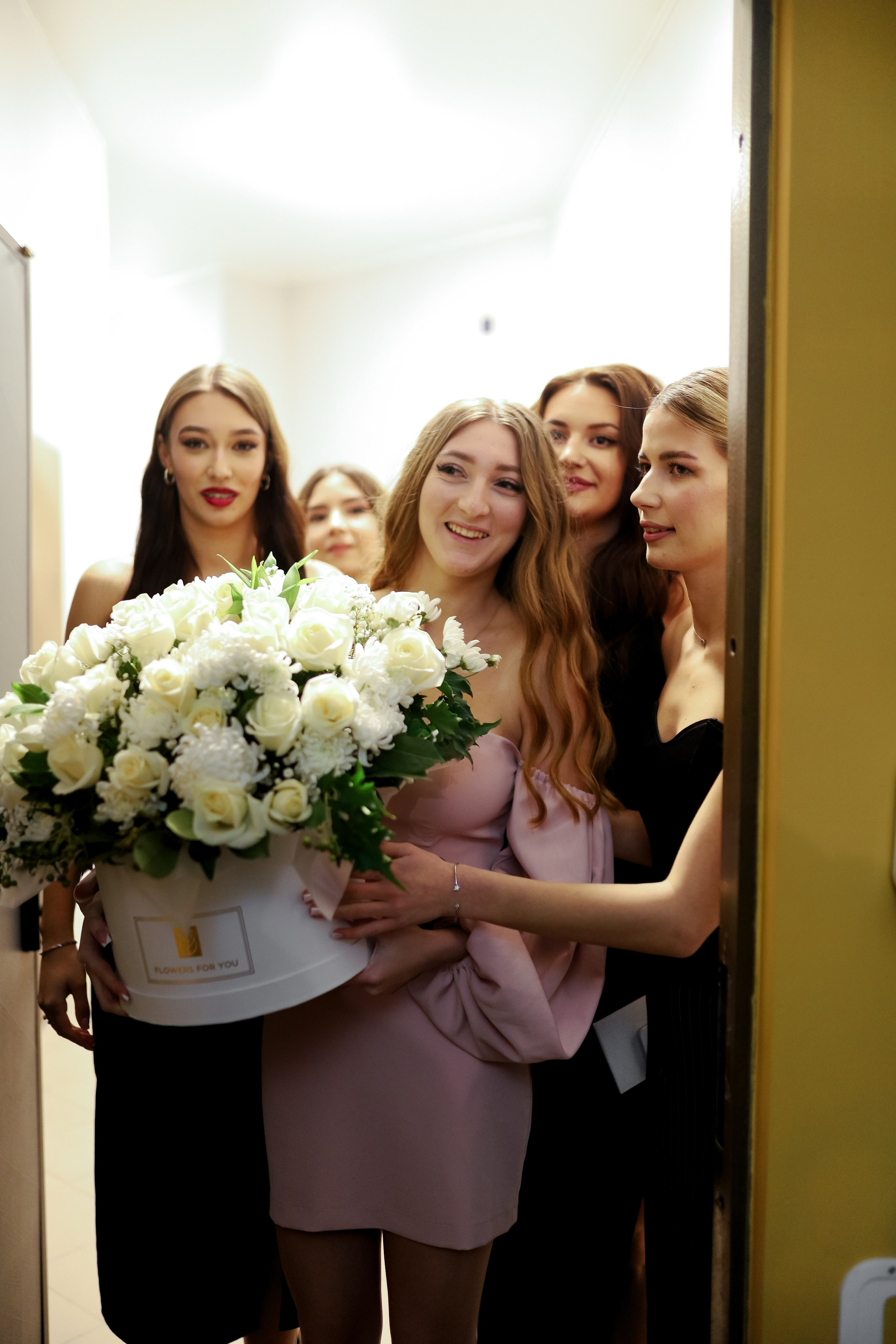 BARBARIS — День Рождения салона красоты