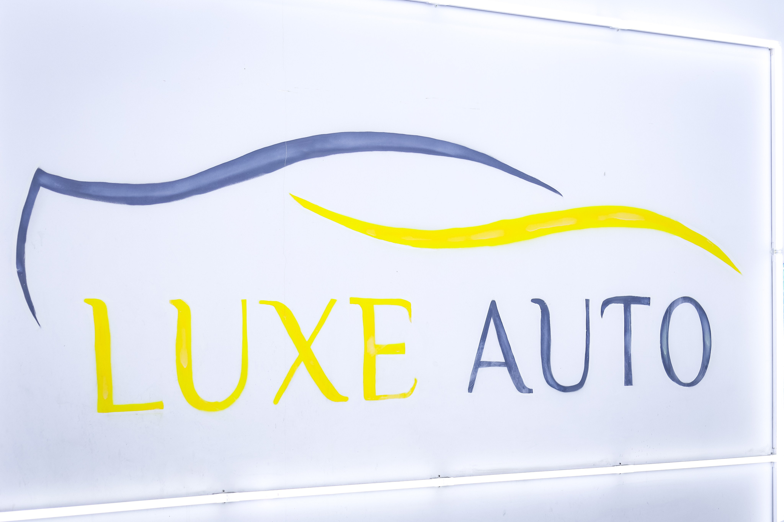 LUXE AUTO DETAILING. Mixturecaptures