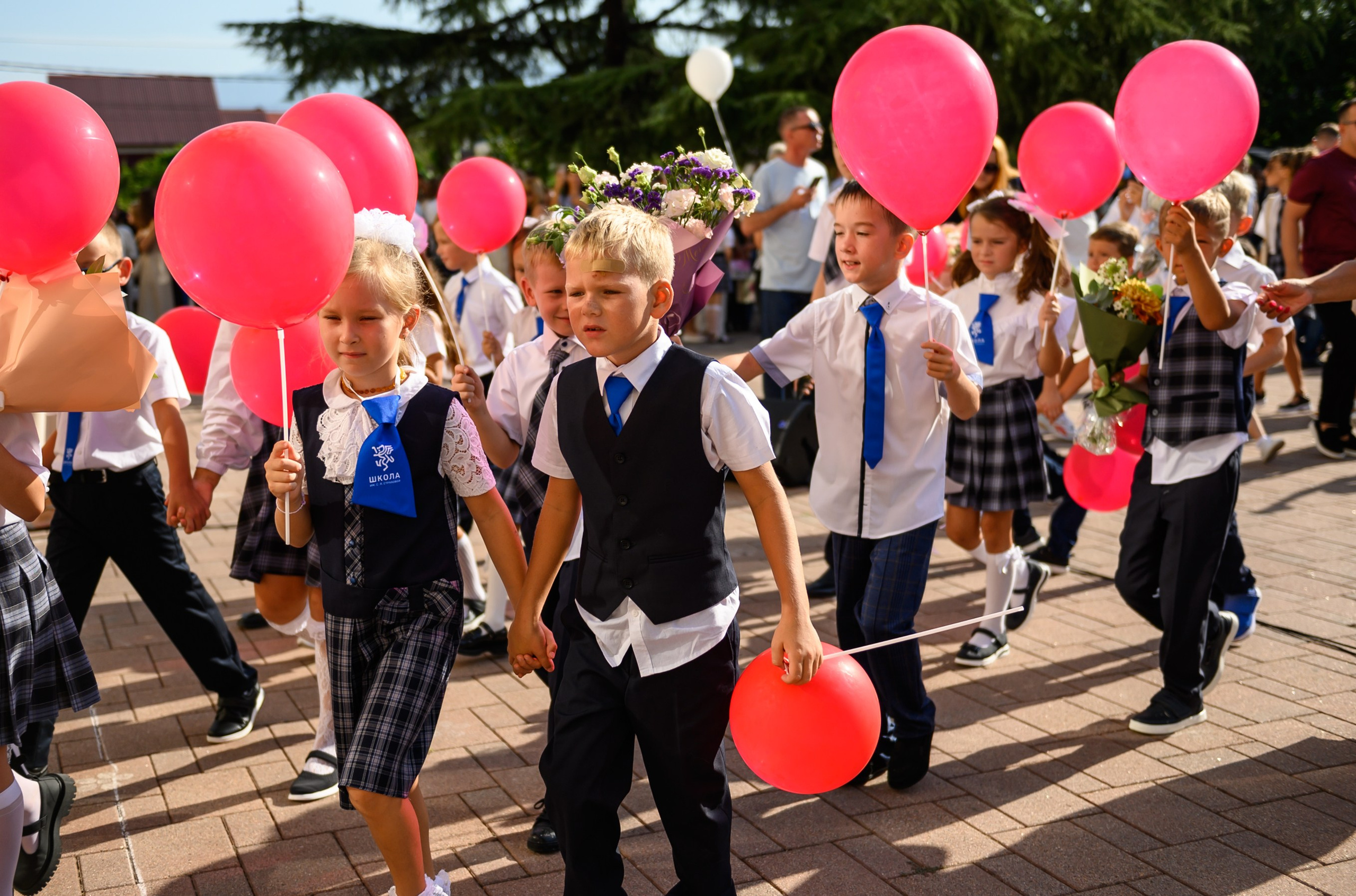 Первый раз в первый класс школа Страховой. Свадебный и семейный фотограф София Невская