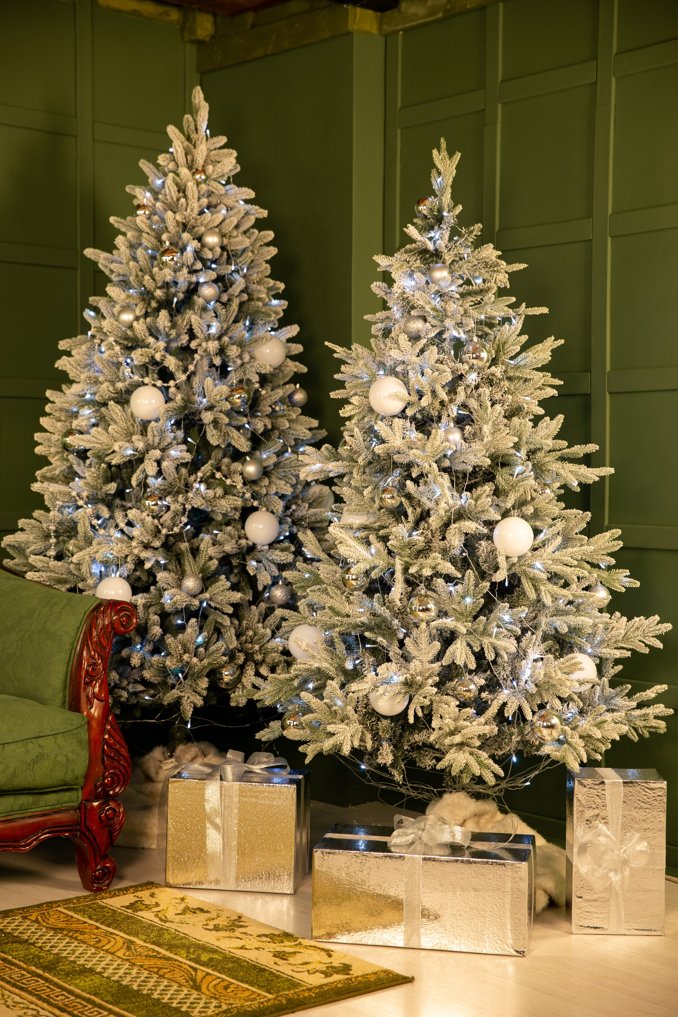 Новогодние локации. Фотостудия Алматы. Семейная и детская фотостудия Family studio.Фотограф Алматы