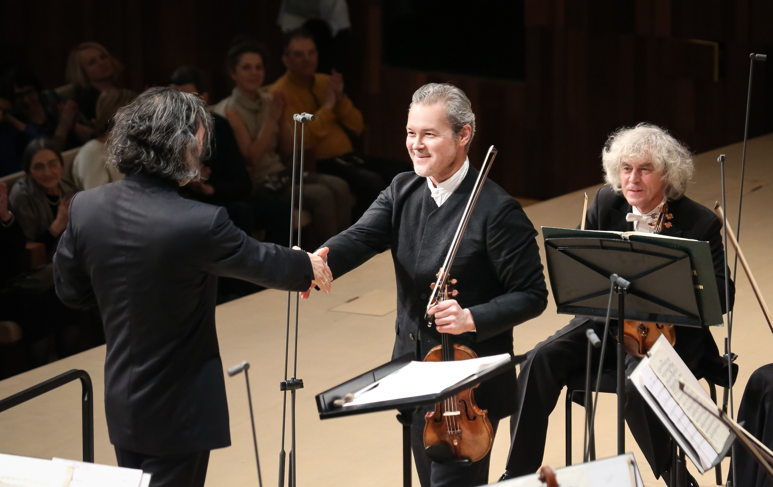 Буря и протест — Владимир Юровский сыграл Гайдна и Шостаковича в новом зале Зарядье. Дарья Письменюк / Darya Leitstern — фотограф, музыкант, журналист, путешественник