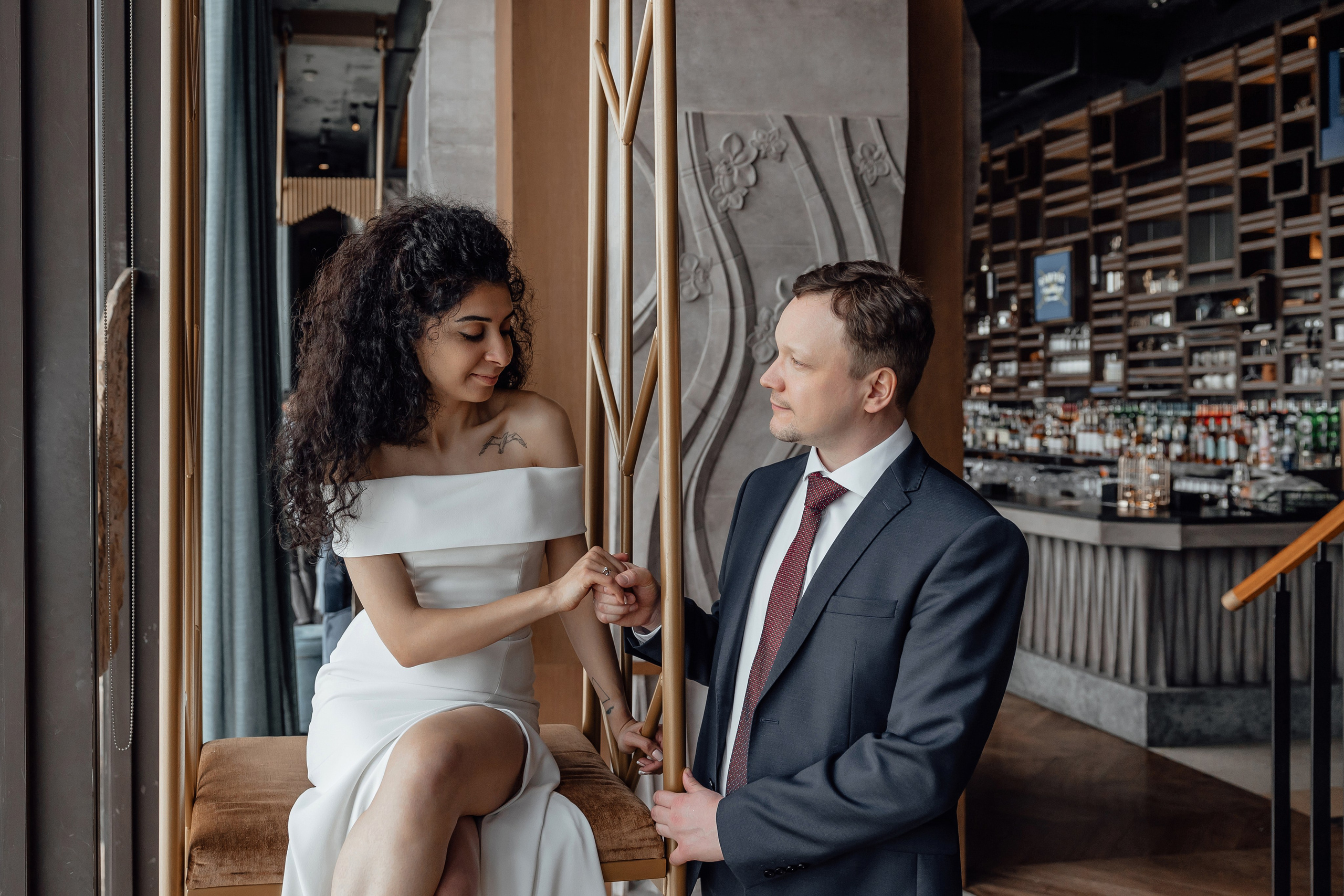 свадебная фотосессия в ресторане бердс башня око москва сити