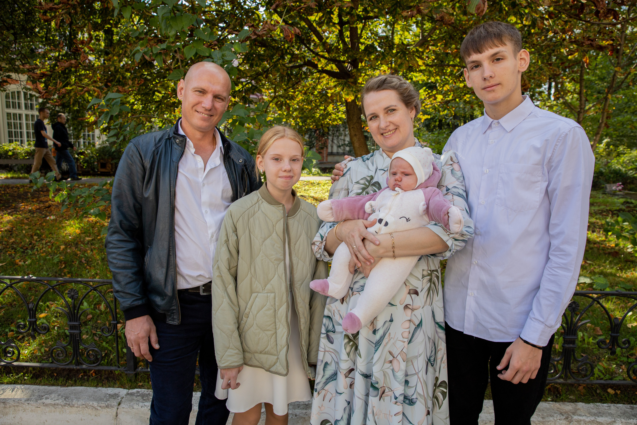 Мл. Варвара. Рассказ о Крещении. ФОТОГРАФ РАДОСТИ Фотосессия в студии СПб. Портретный фотограф — Юрий Торлопов